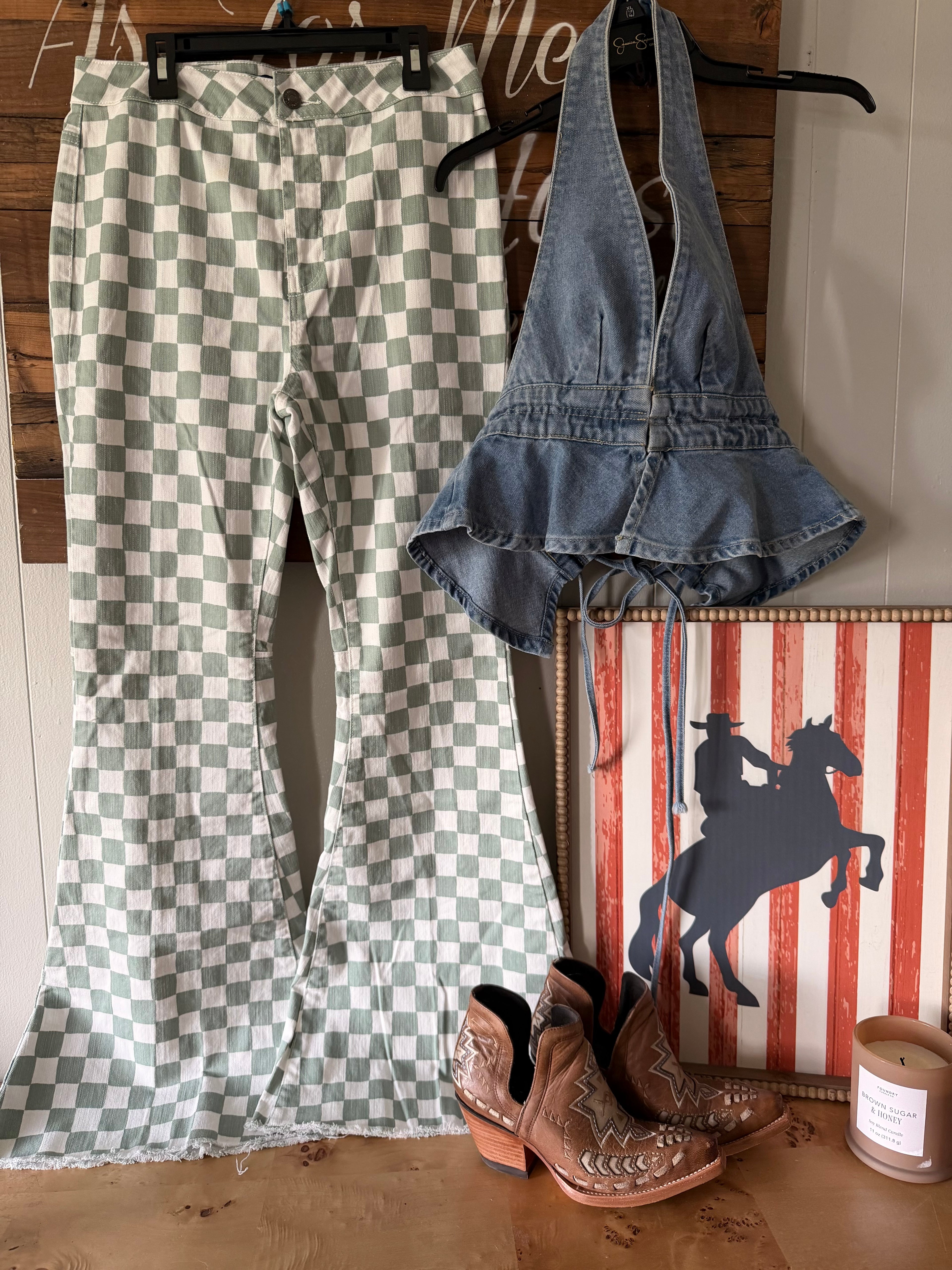 Boutique checkered hr flares (26/27 waist measures)