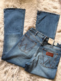Wrangler retro hr flares 31/32