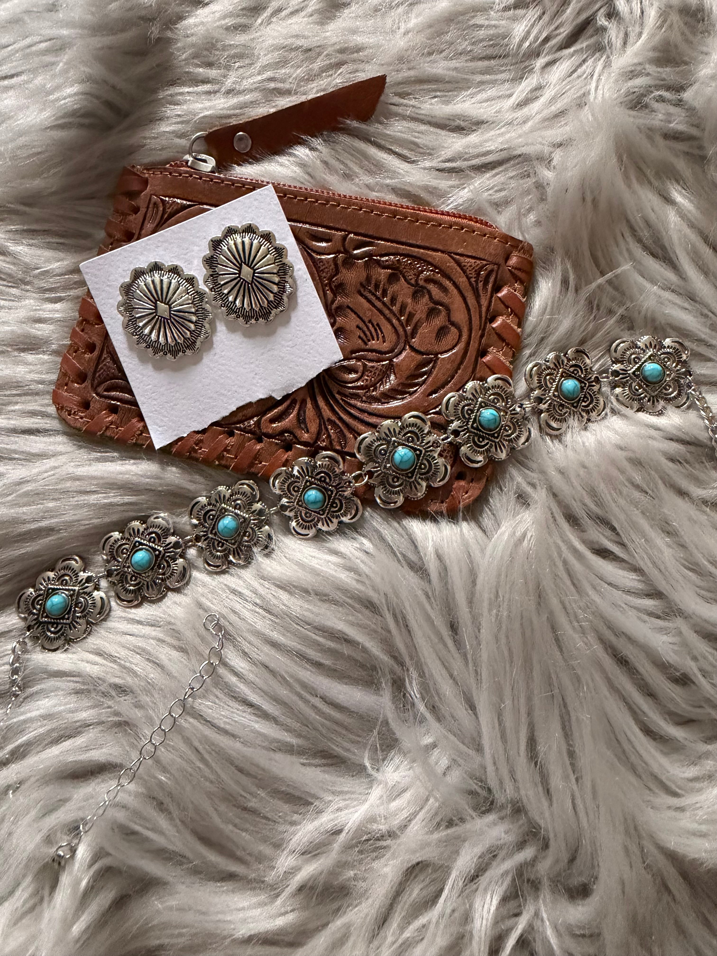 Western earrings 🔥