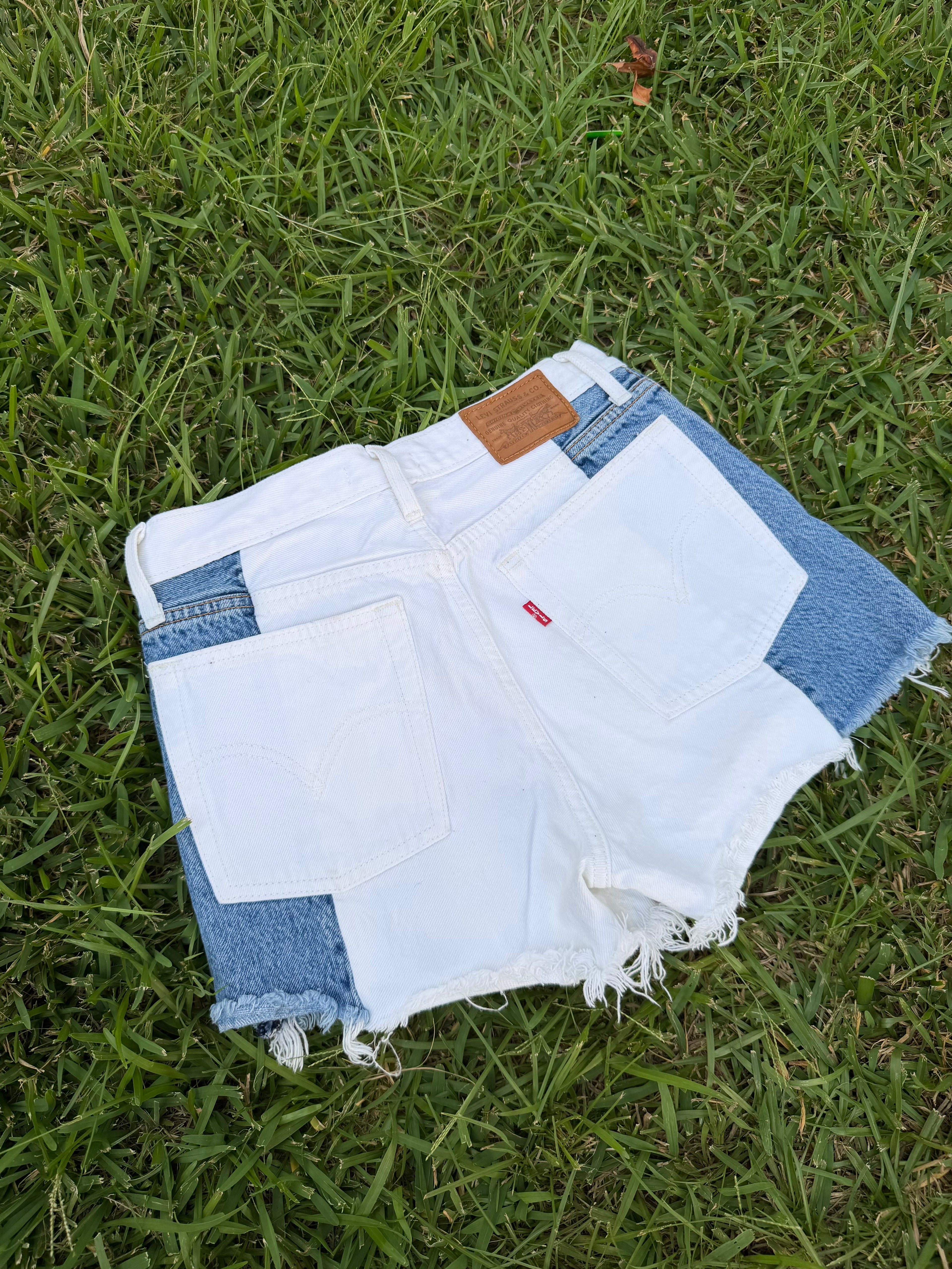 Two toned Levi’s 😍 size 26