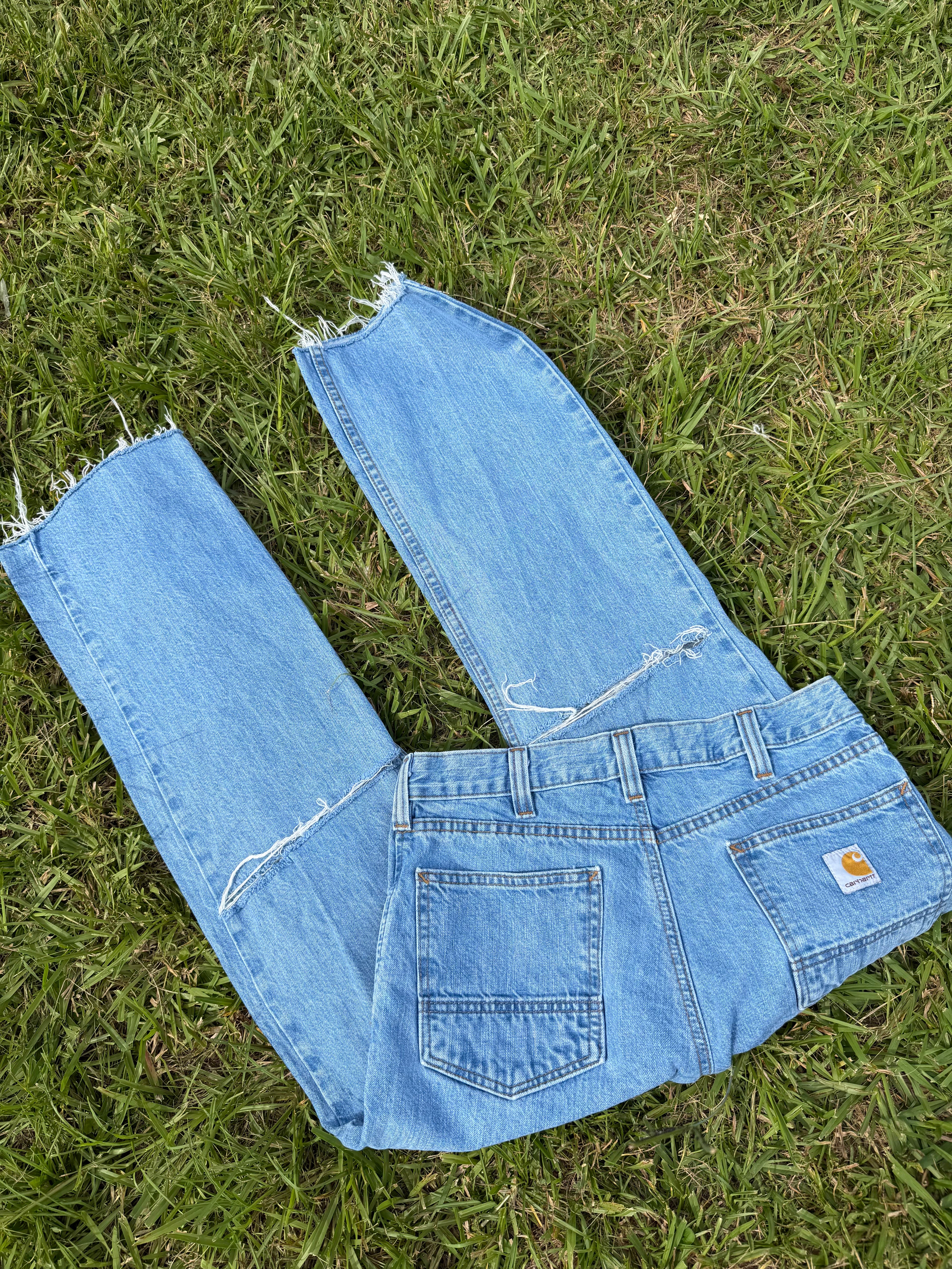 Distressed Carhartt 29/30