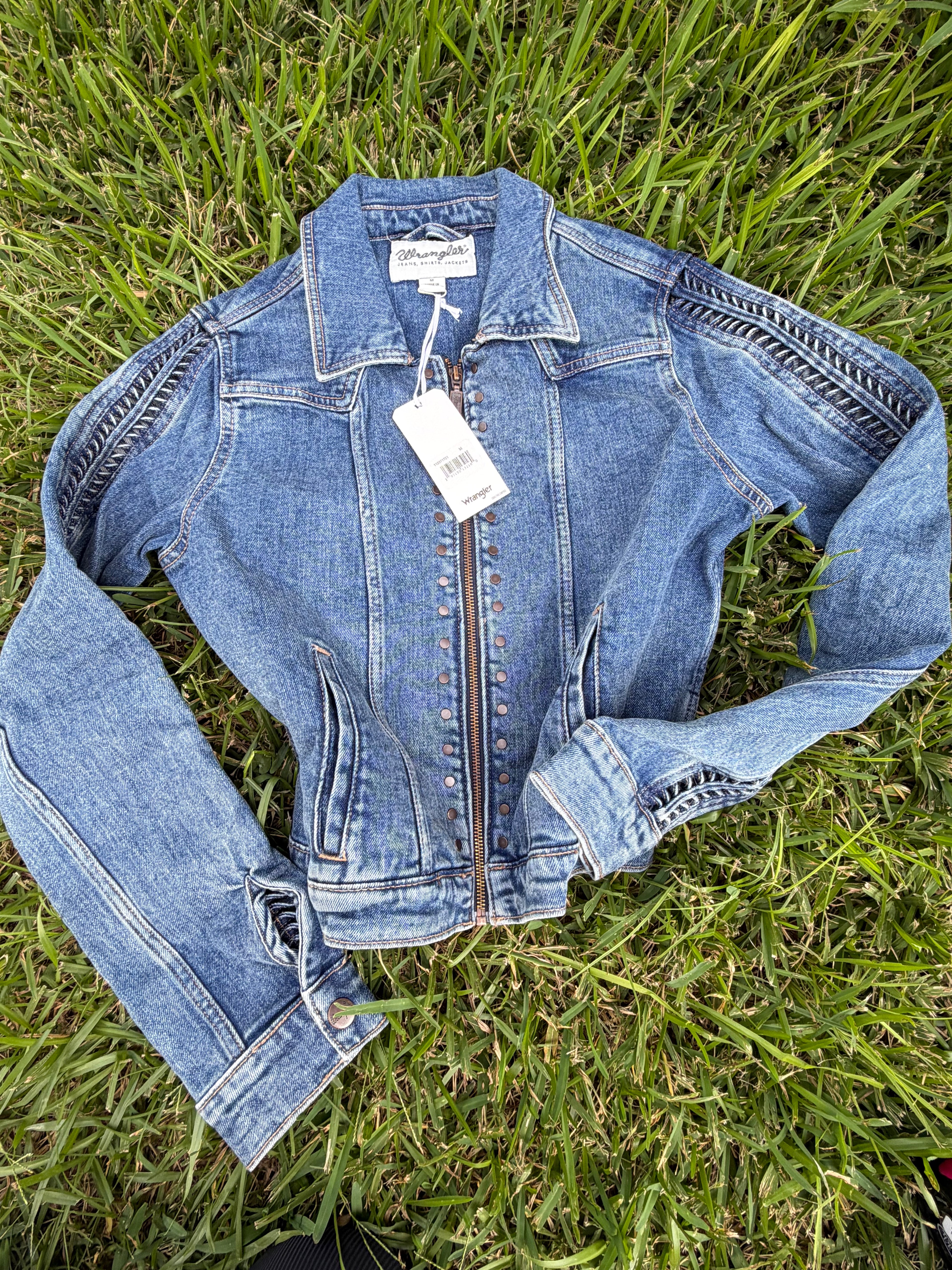 Stunning 🤩 Wrangler studded denim jacket 🔥