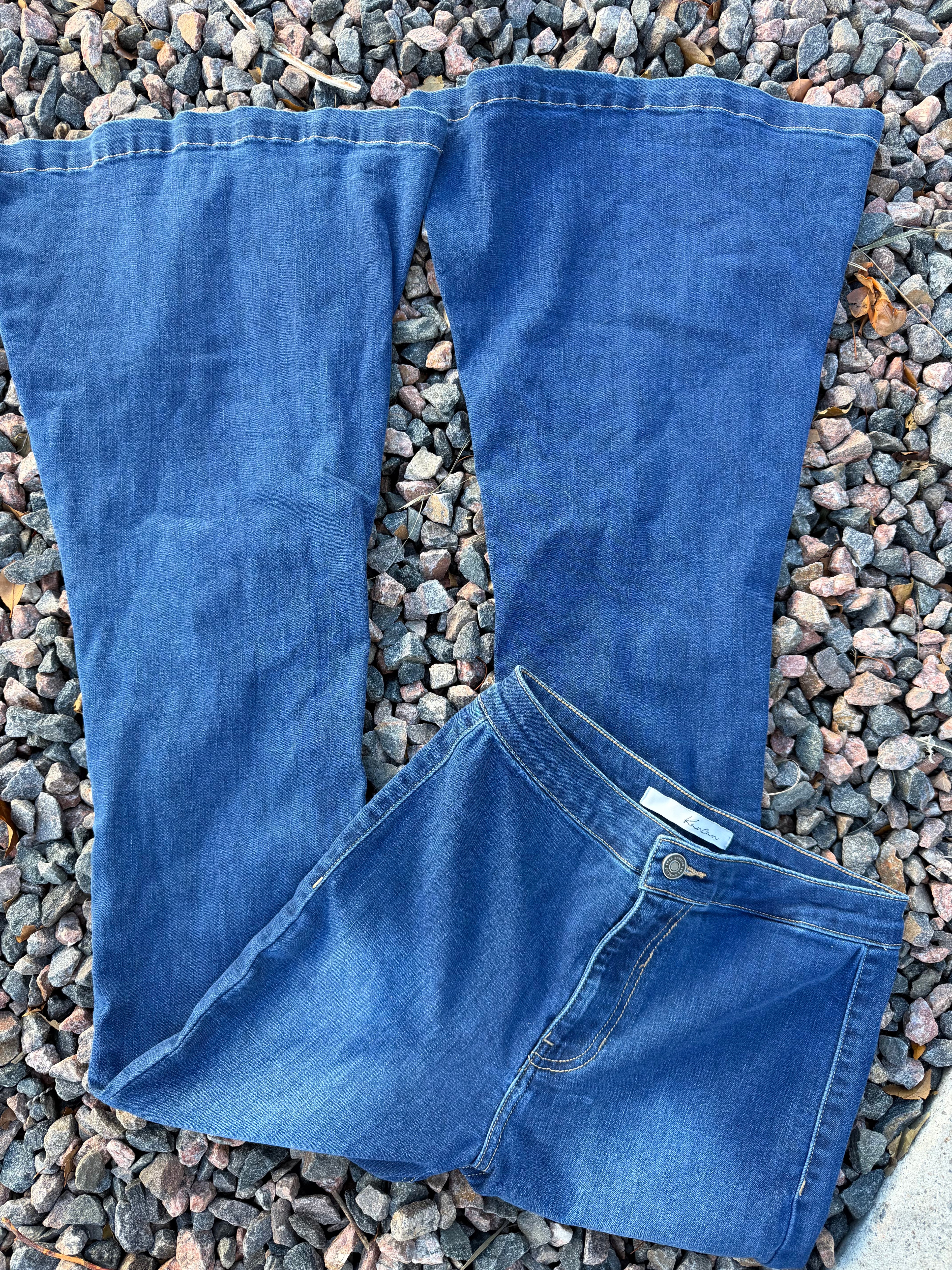 Kancan 🔥 ultra hr flares size 26 (sooo flattering)