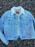 Levi’s 90s style sharpa lined trucker jacket (M)