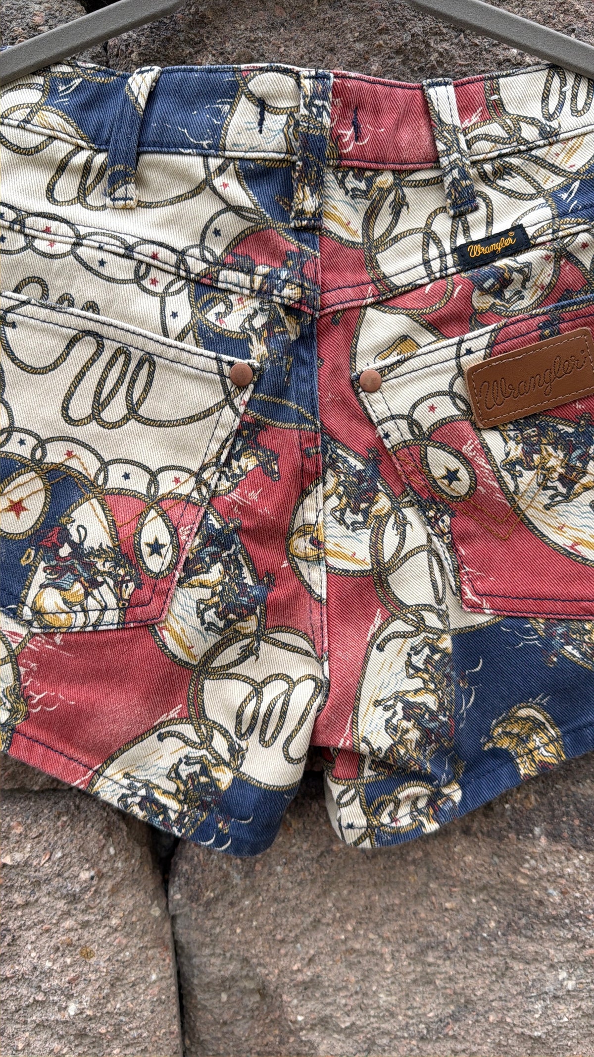 Western vintage style Wrangler shorts 🔥 25