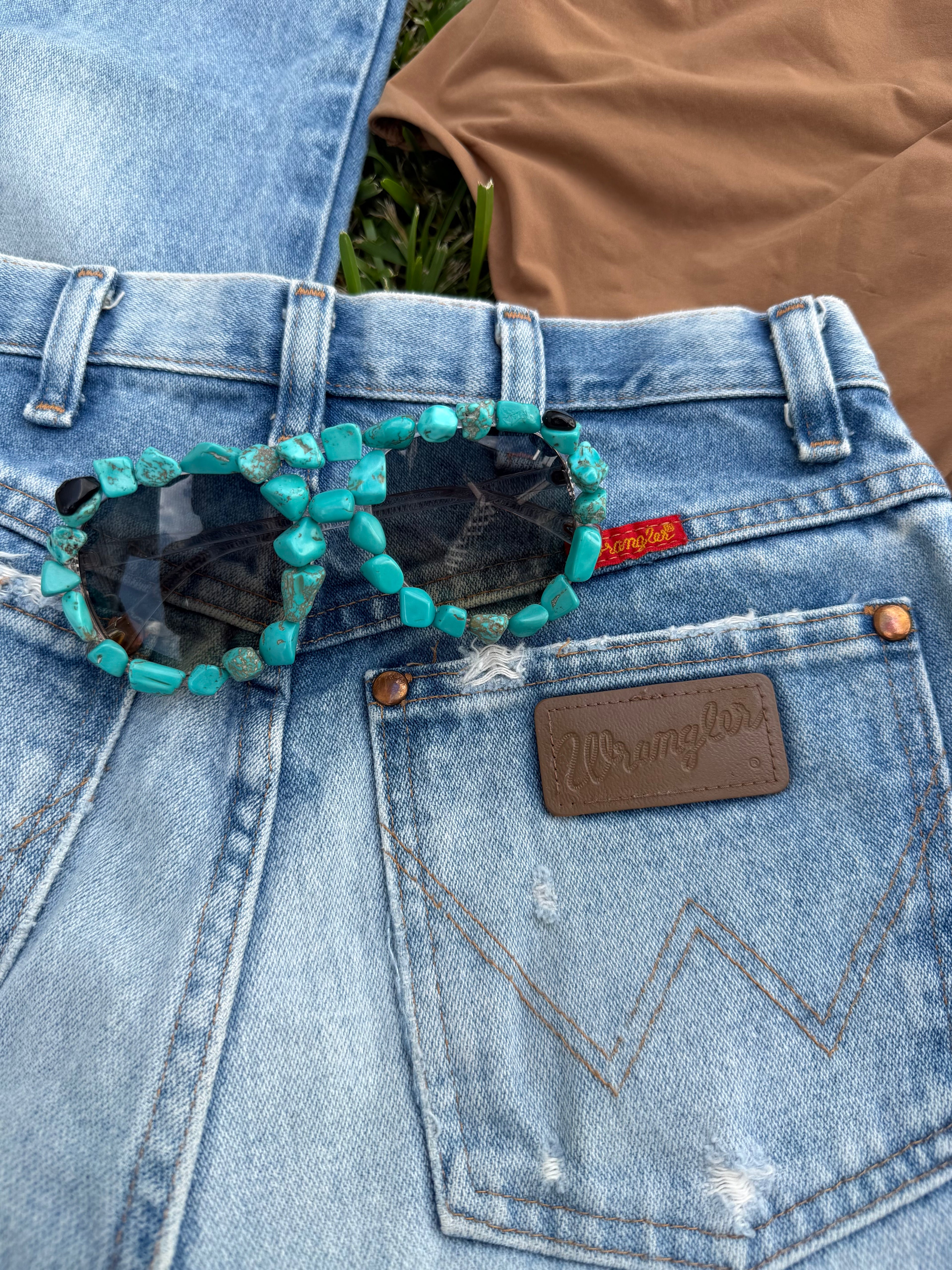 Custom distressed Wrangler 🔥🔥