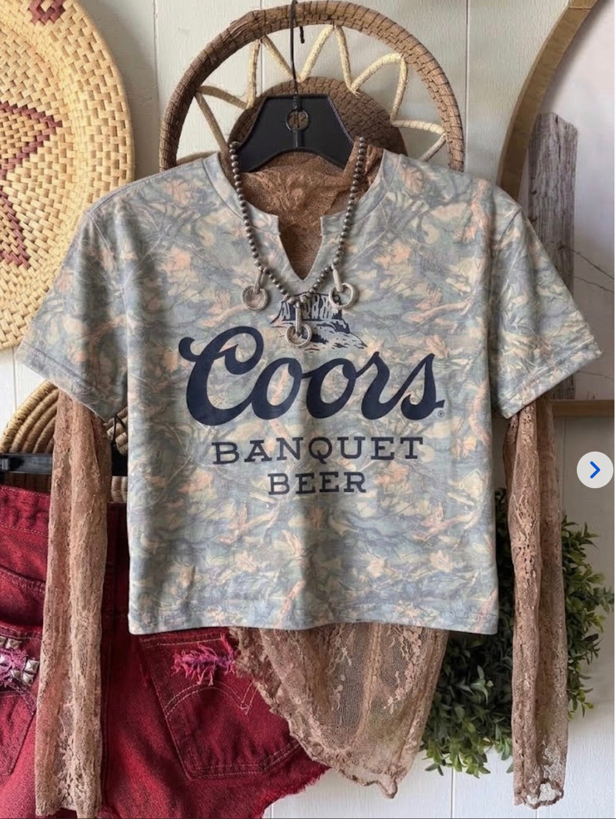 Custom cropped camo COORS tee 🔥