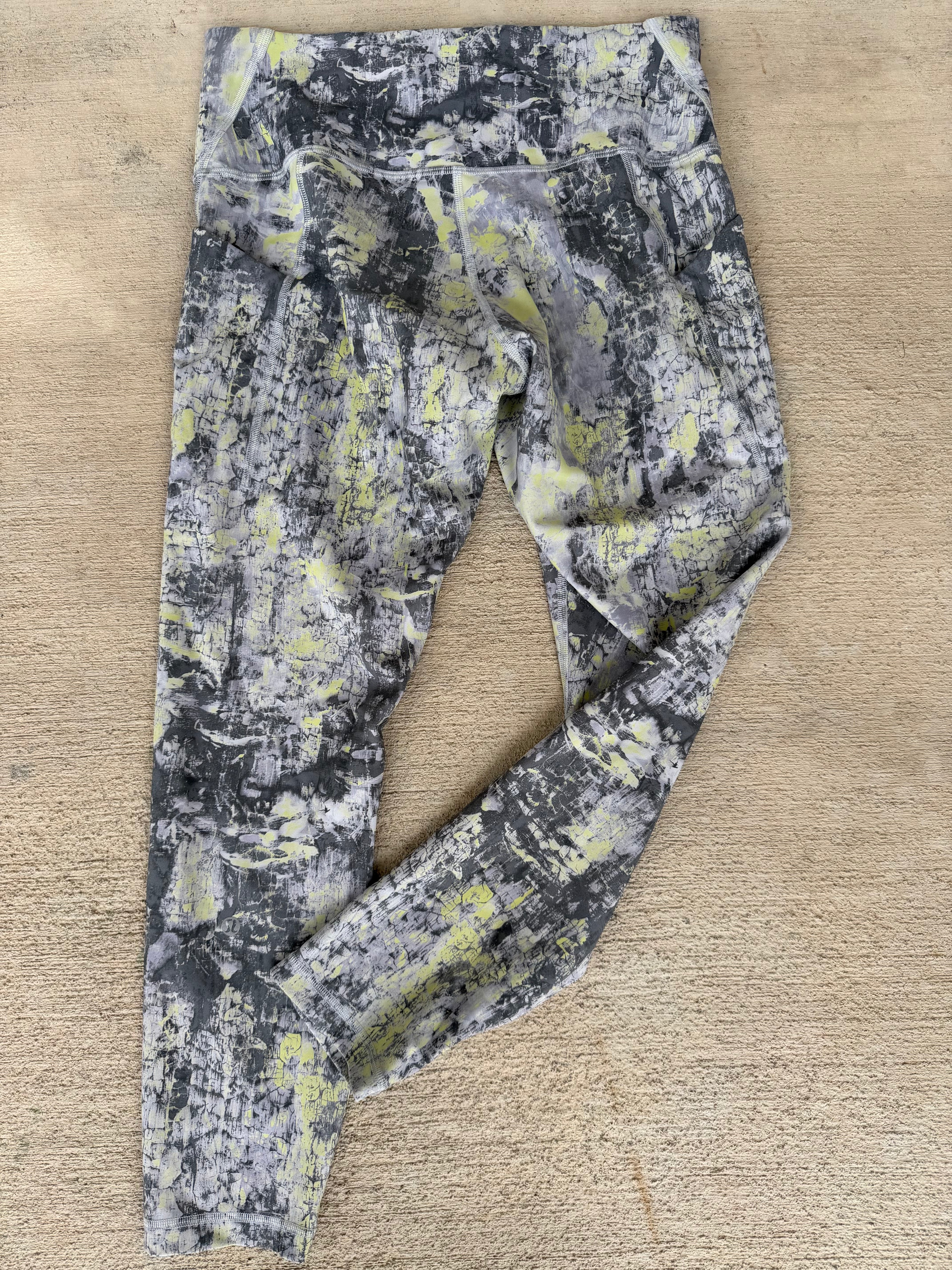 Lulu lemon winder train size 12