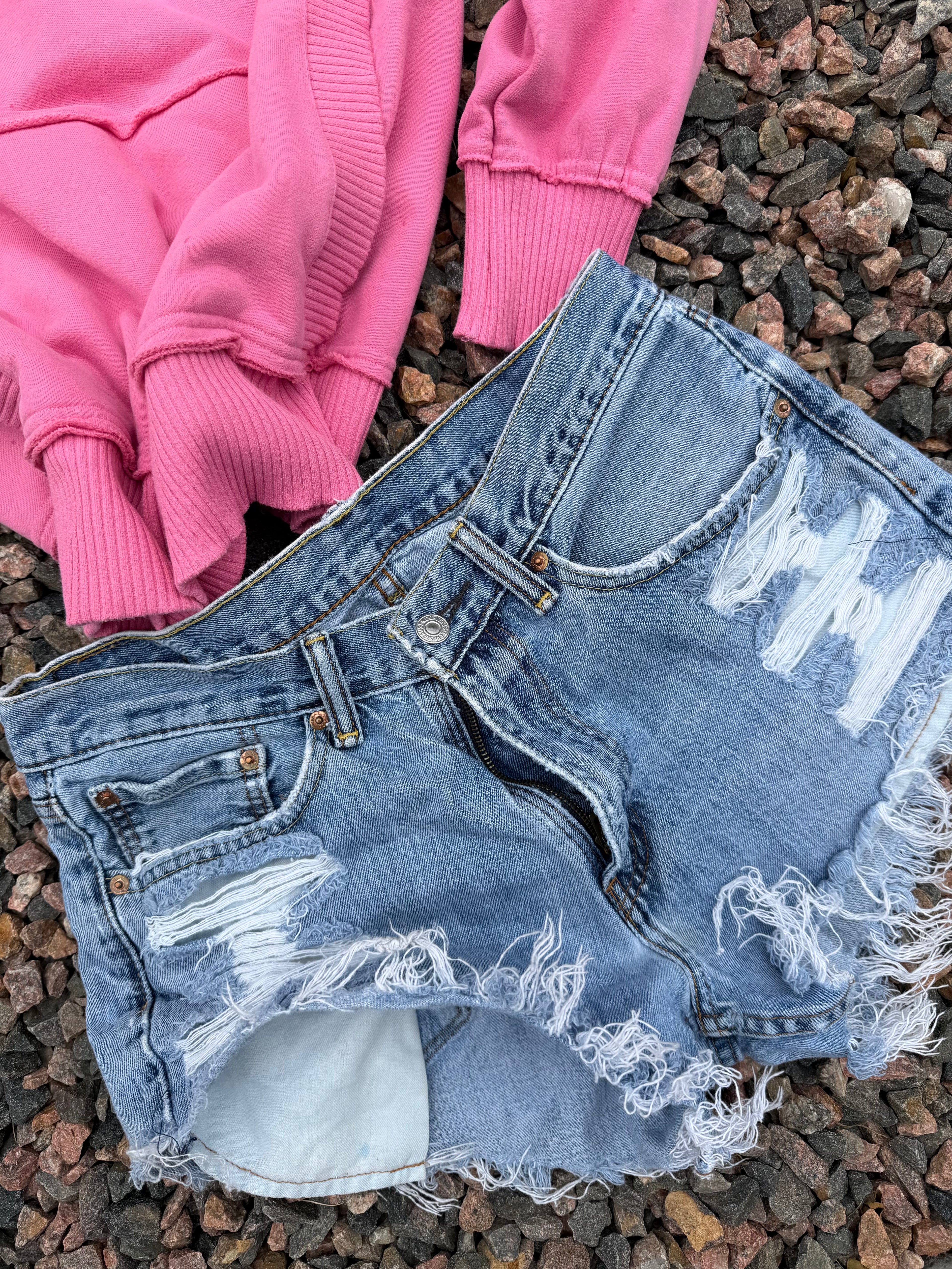 Custom 🔥 Vintage distressed Levi’s