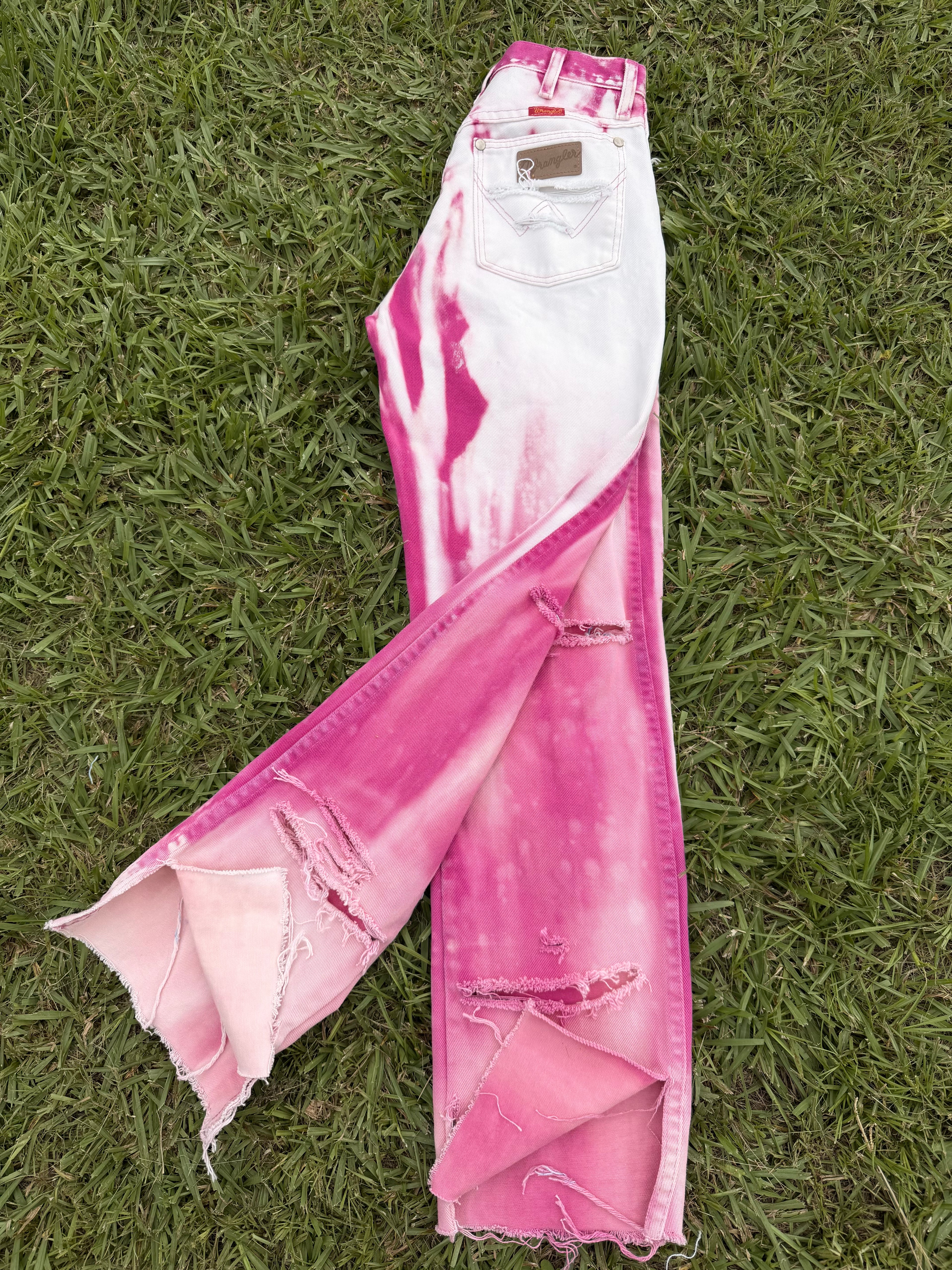 Vintage 🔥 Pink Acid Washed Wrangler
