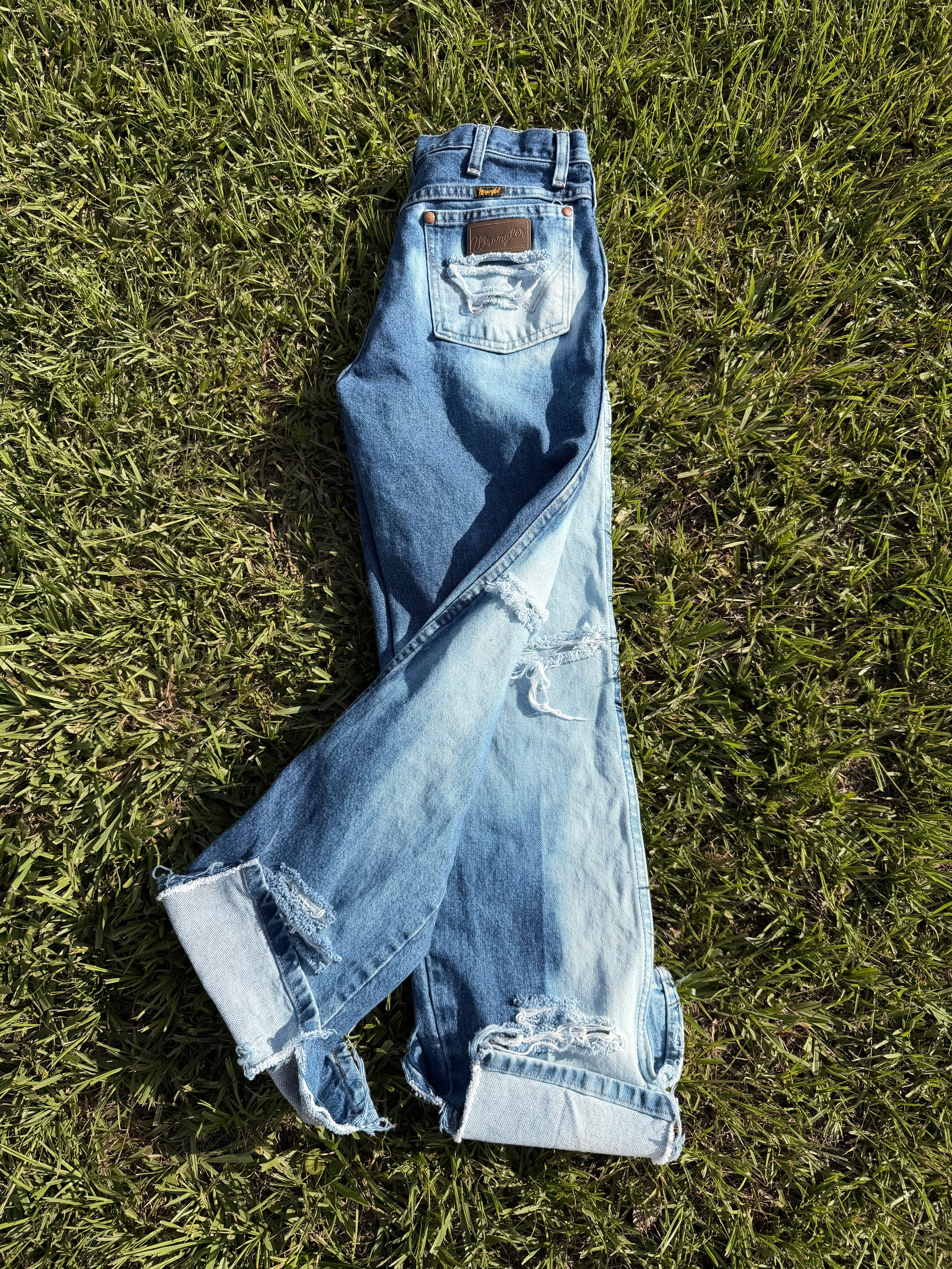 Custom acid washed wranglers size 28