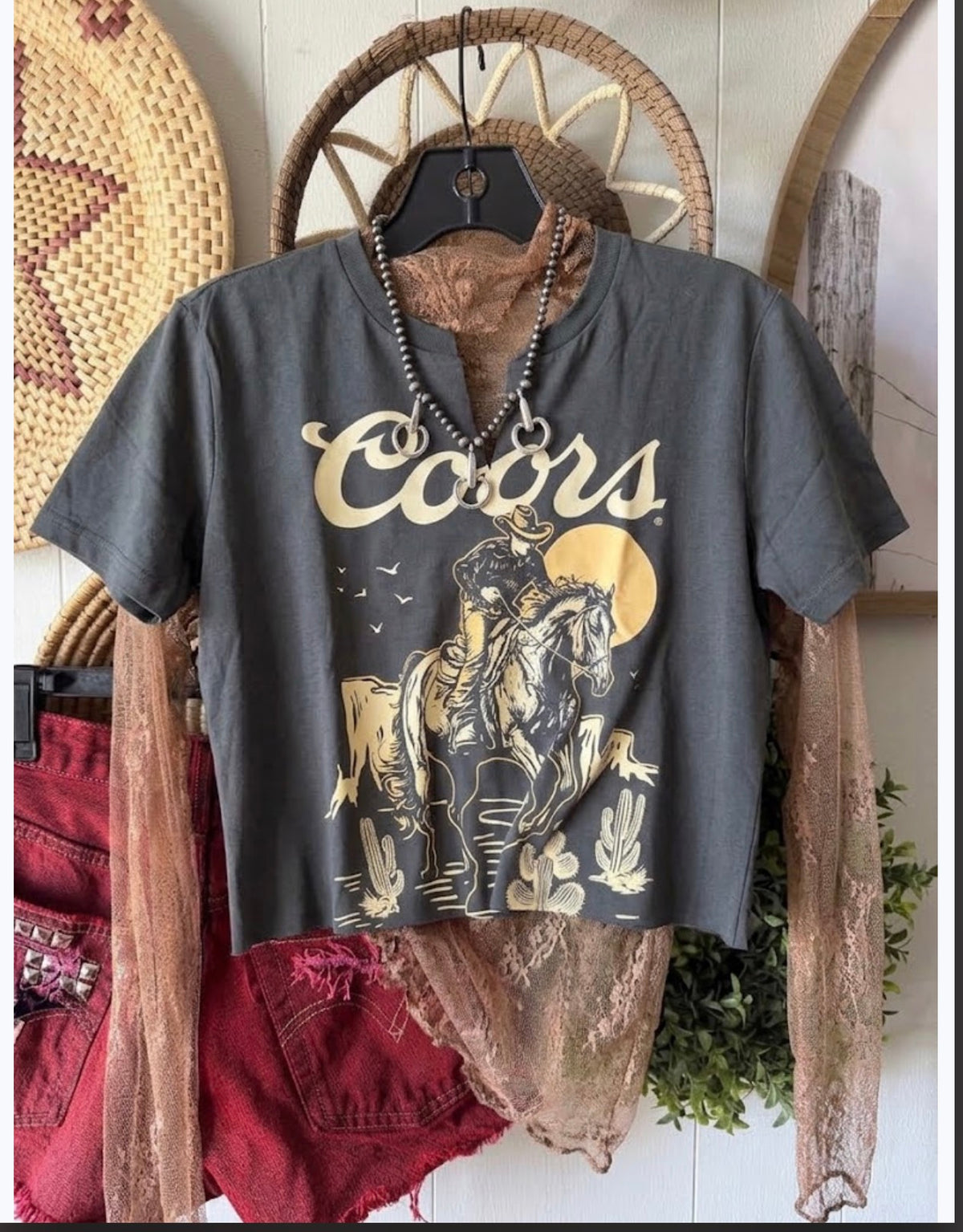 Custom cropped coors tee 🔥