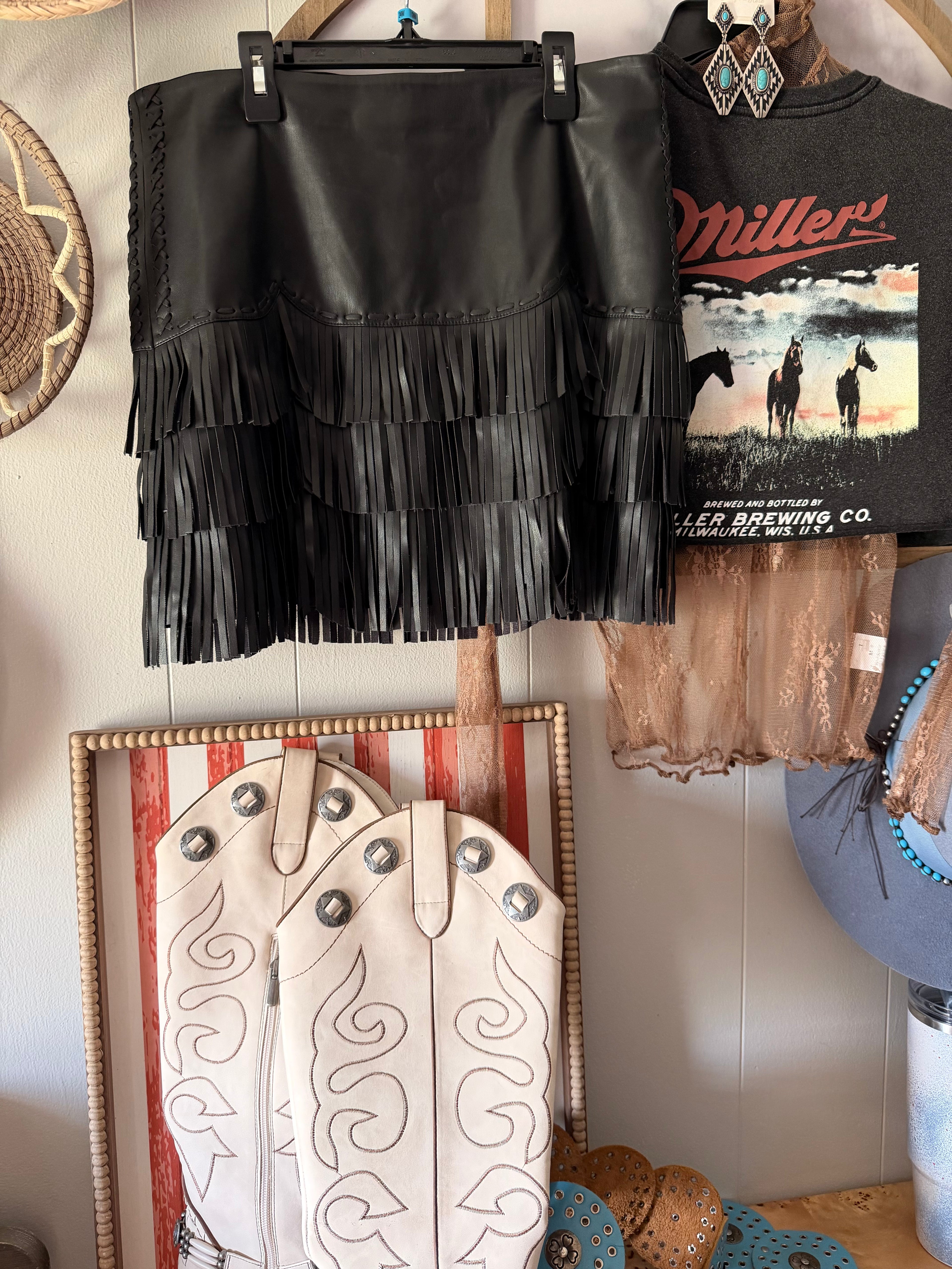 Vegan Leather fringe skirt (M)