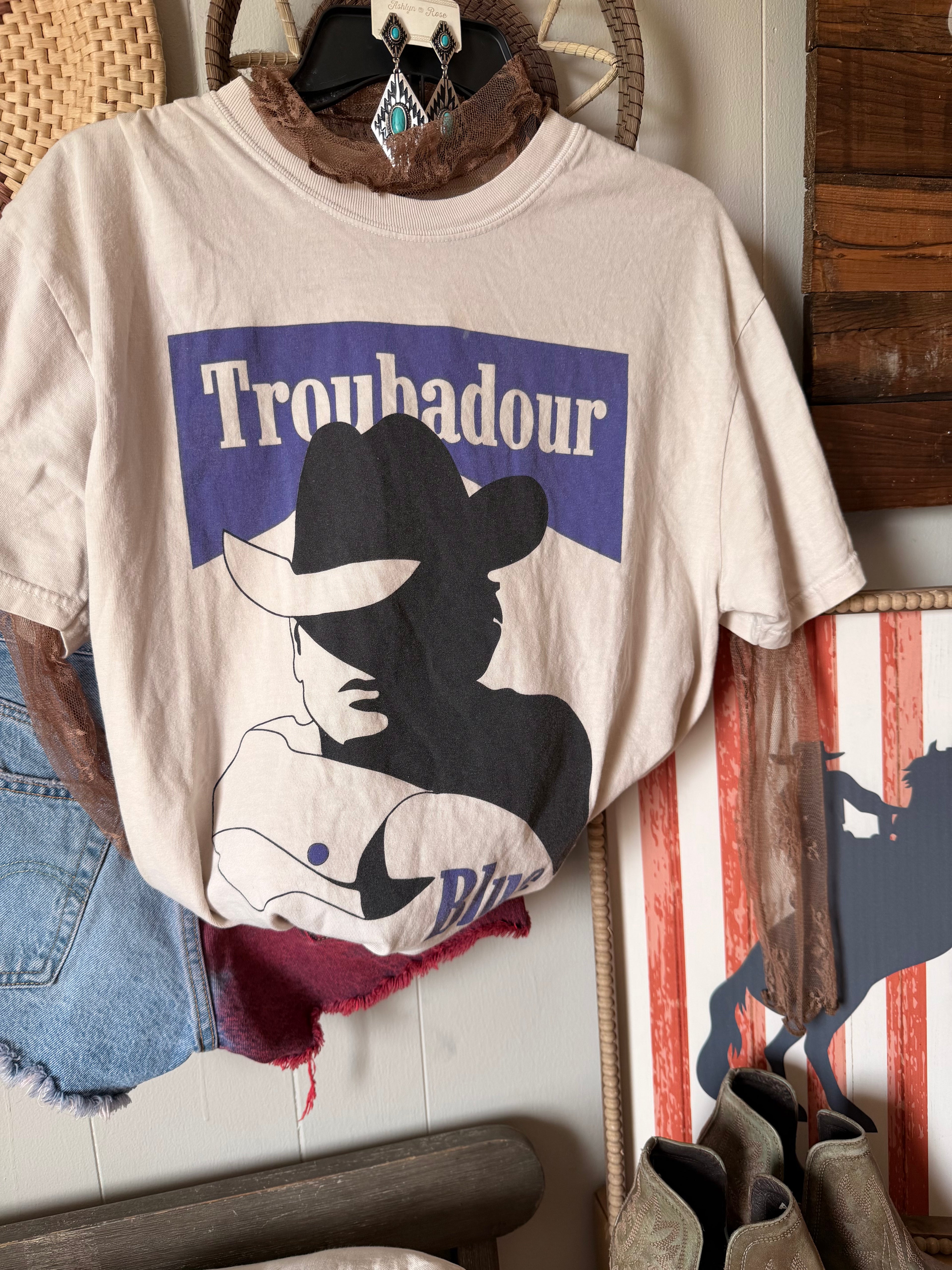 Large western tee