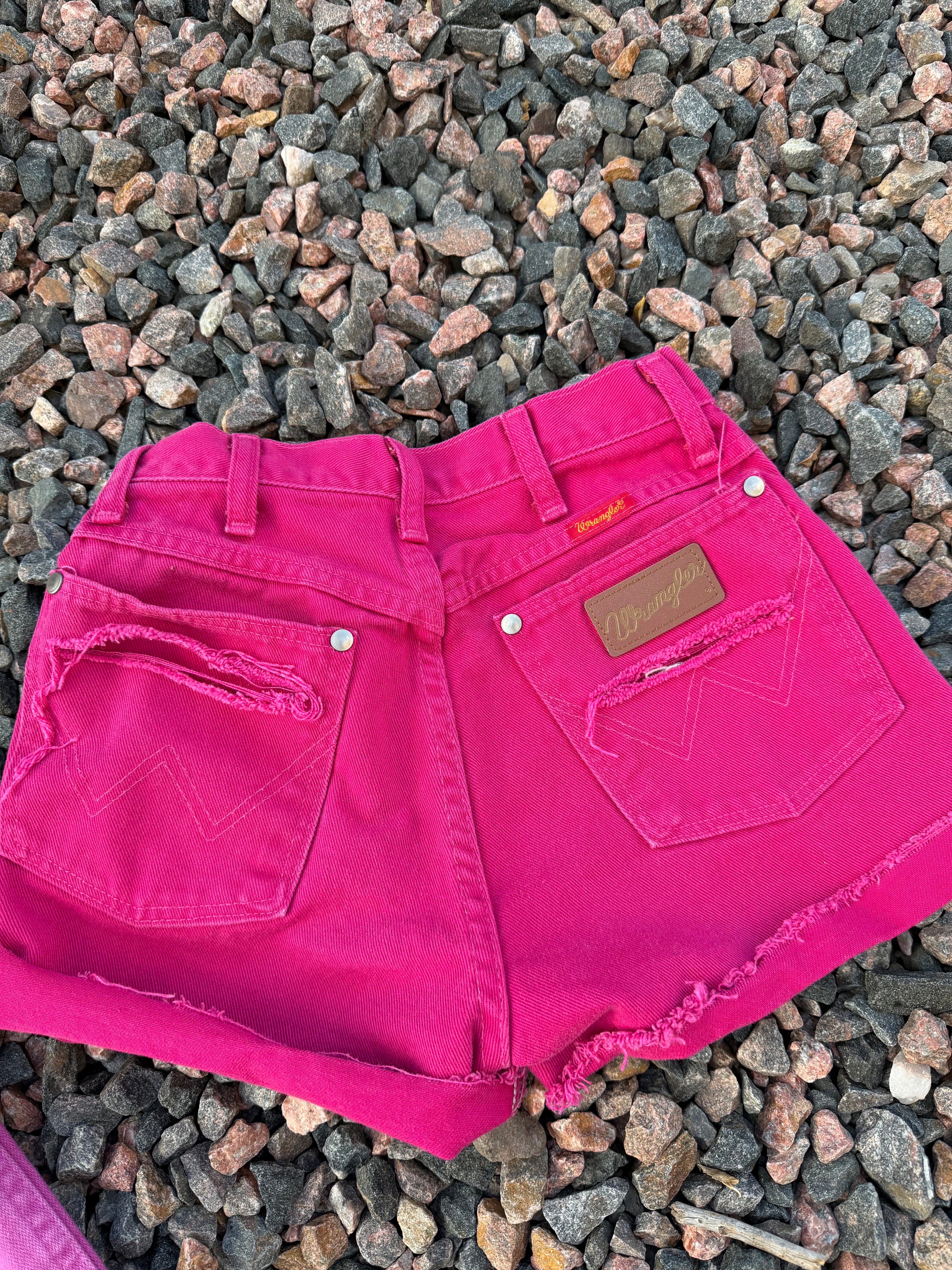 💖 Custom vintage Hot pink/Fuchsia wrangler shorts