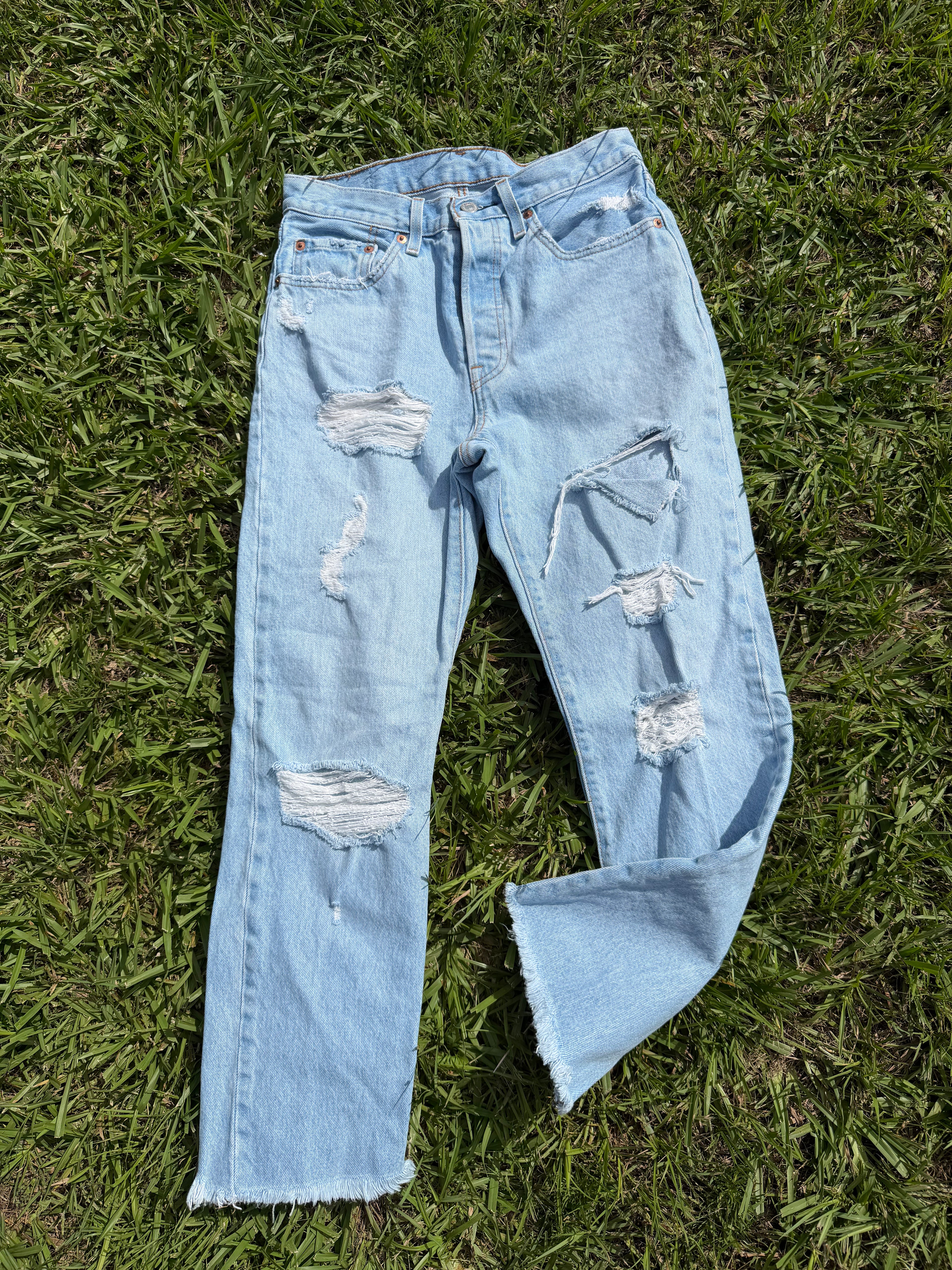 Custom distressed Levi’s size 26