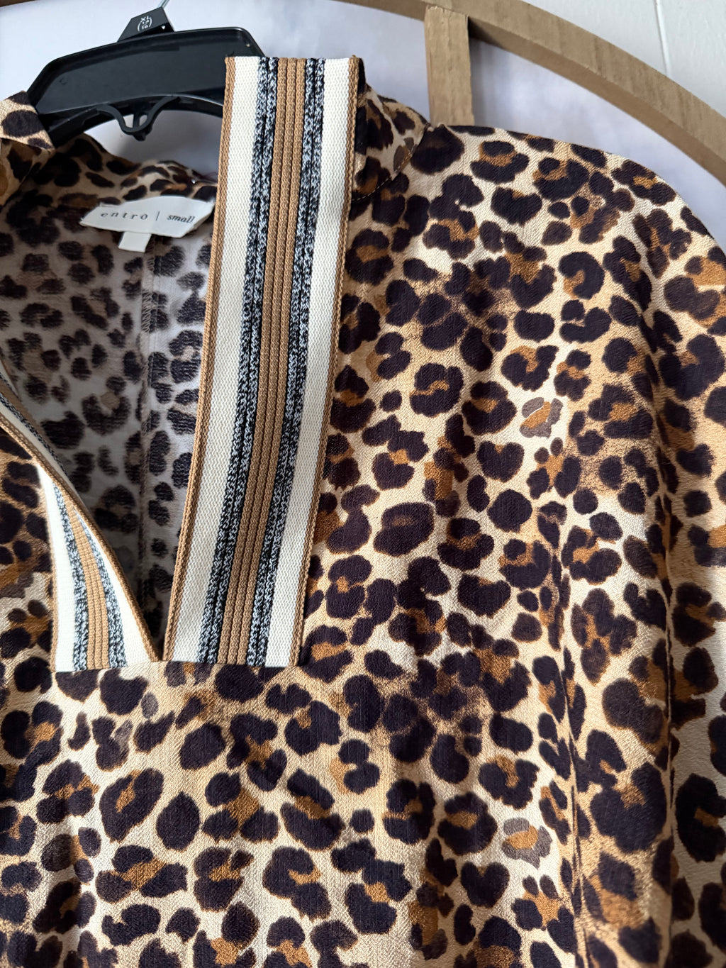 Leopard boutique top (s)