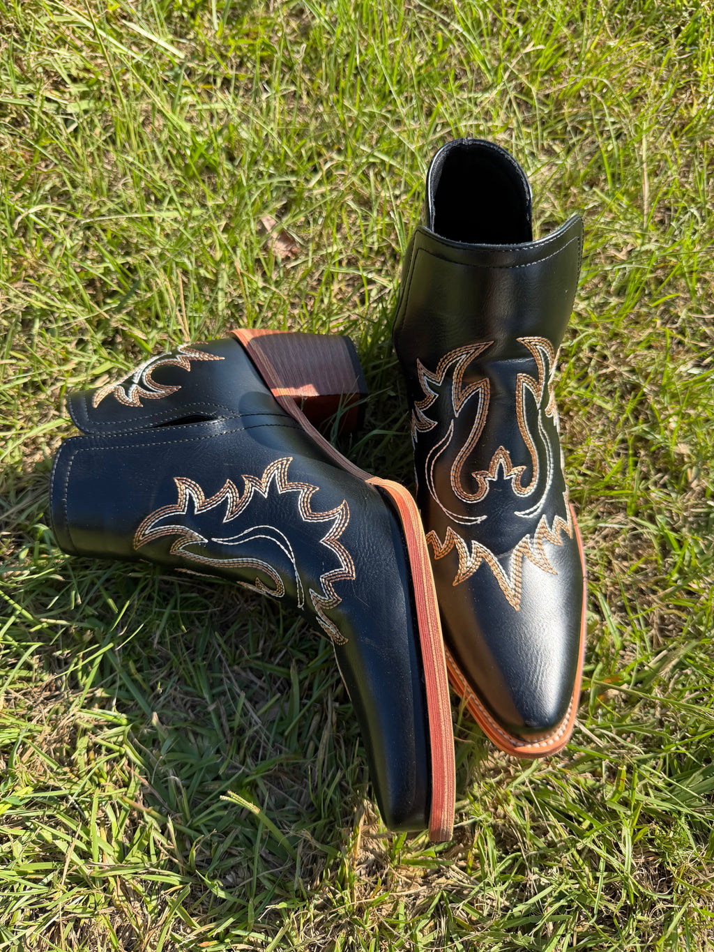 Stunning 🤩 western booties size 8.5 🔥