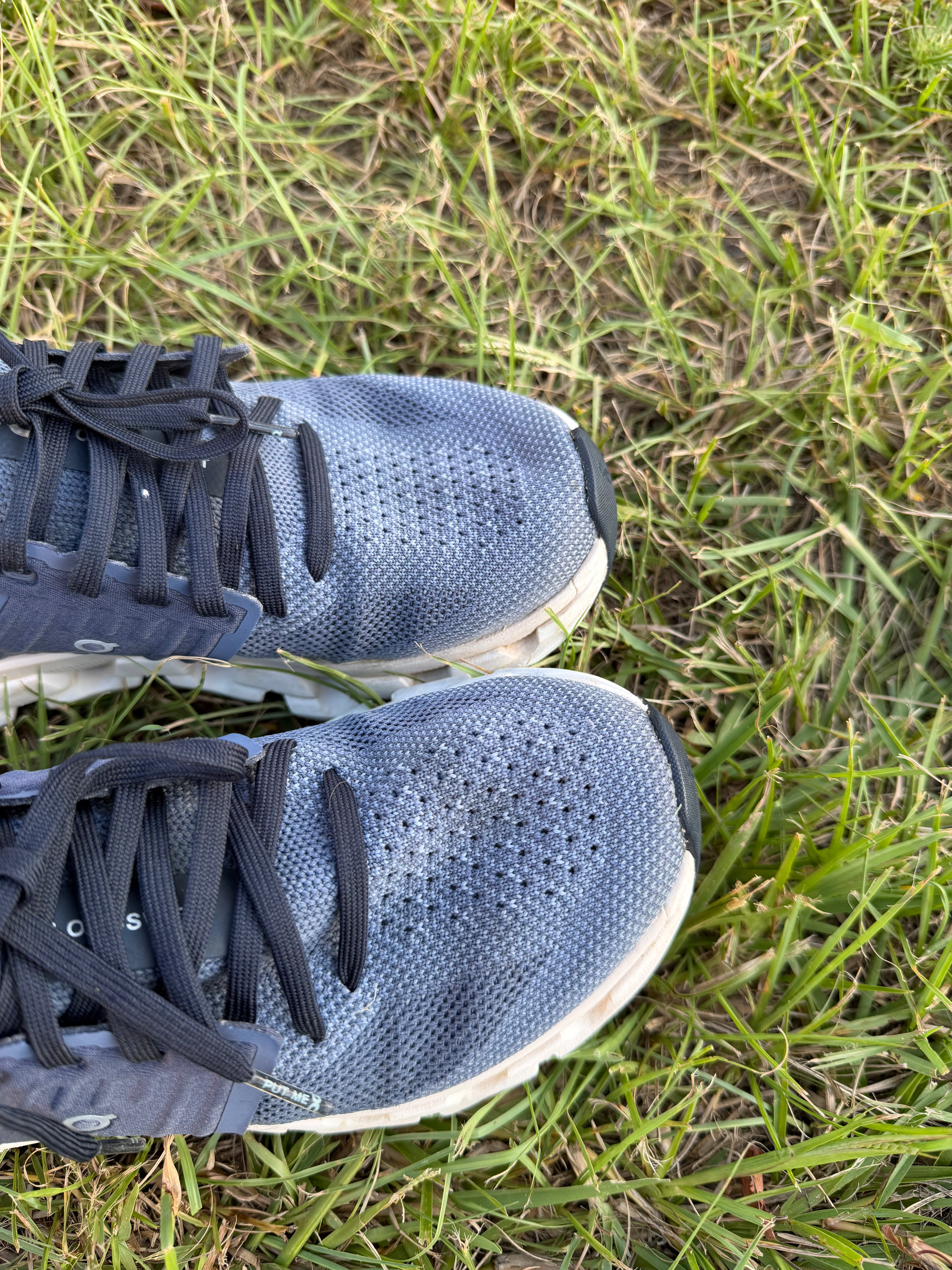 Woman’s size 6 On Clouds