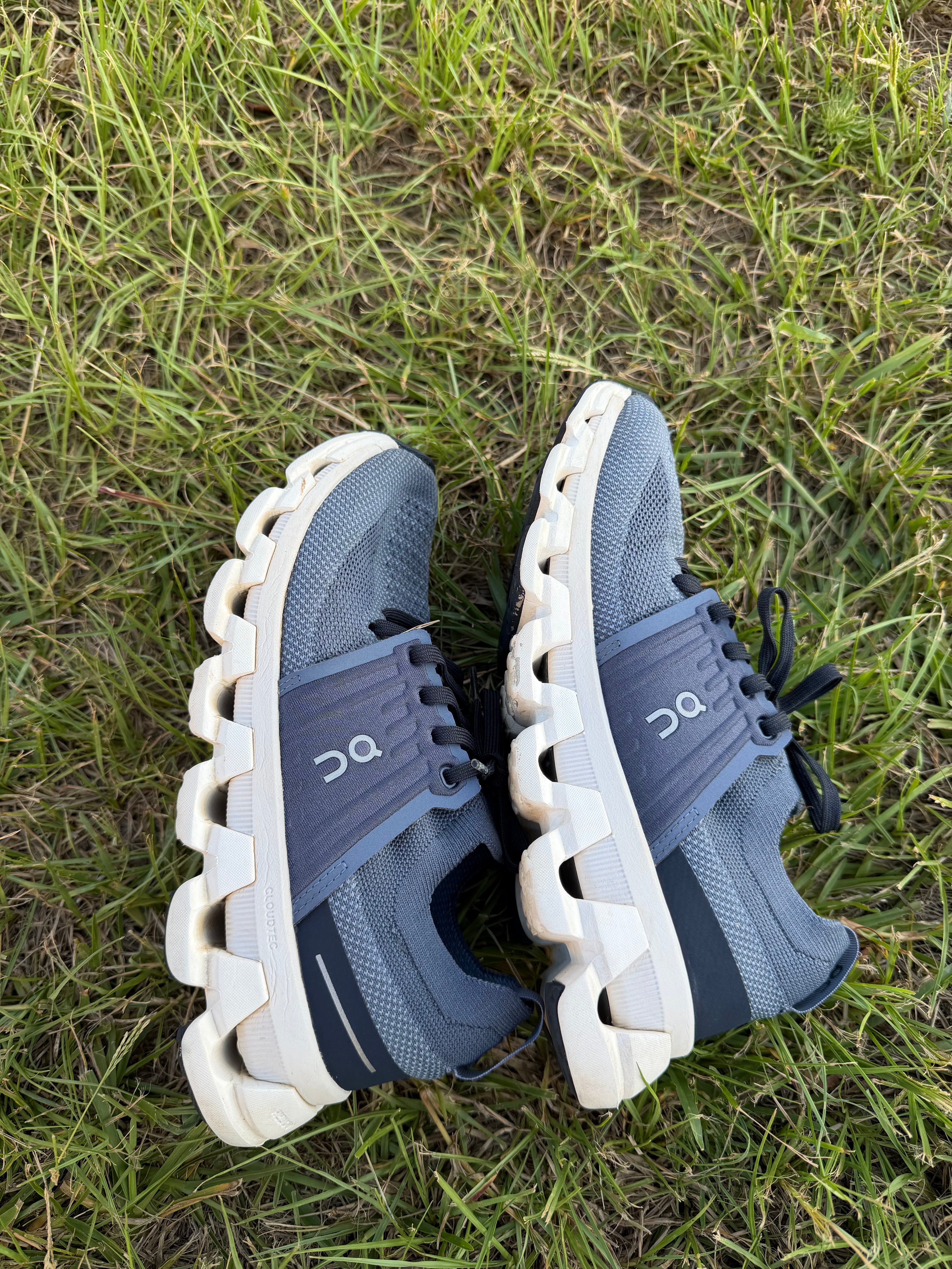 Woman’s size 6 On Clouds