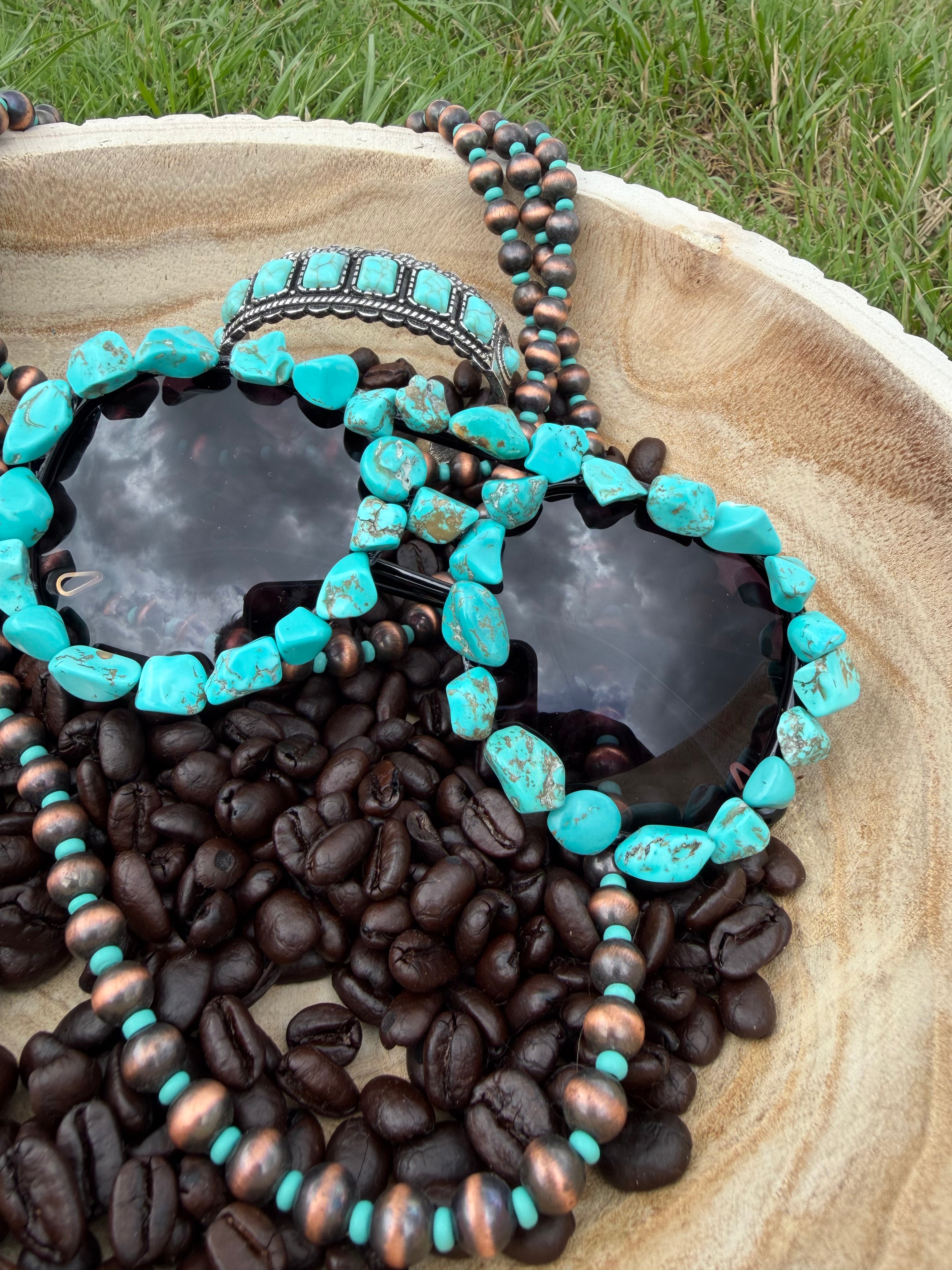 Stunning 🤩 ultra stoned turquoise sunnies 🦋