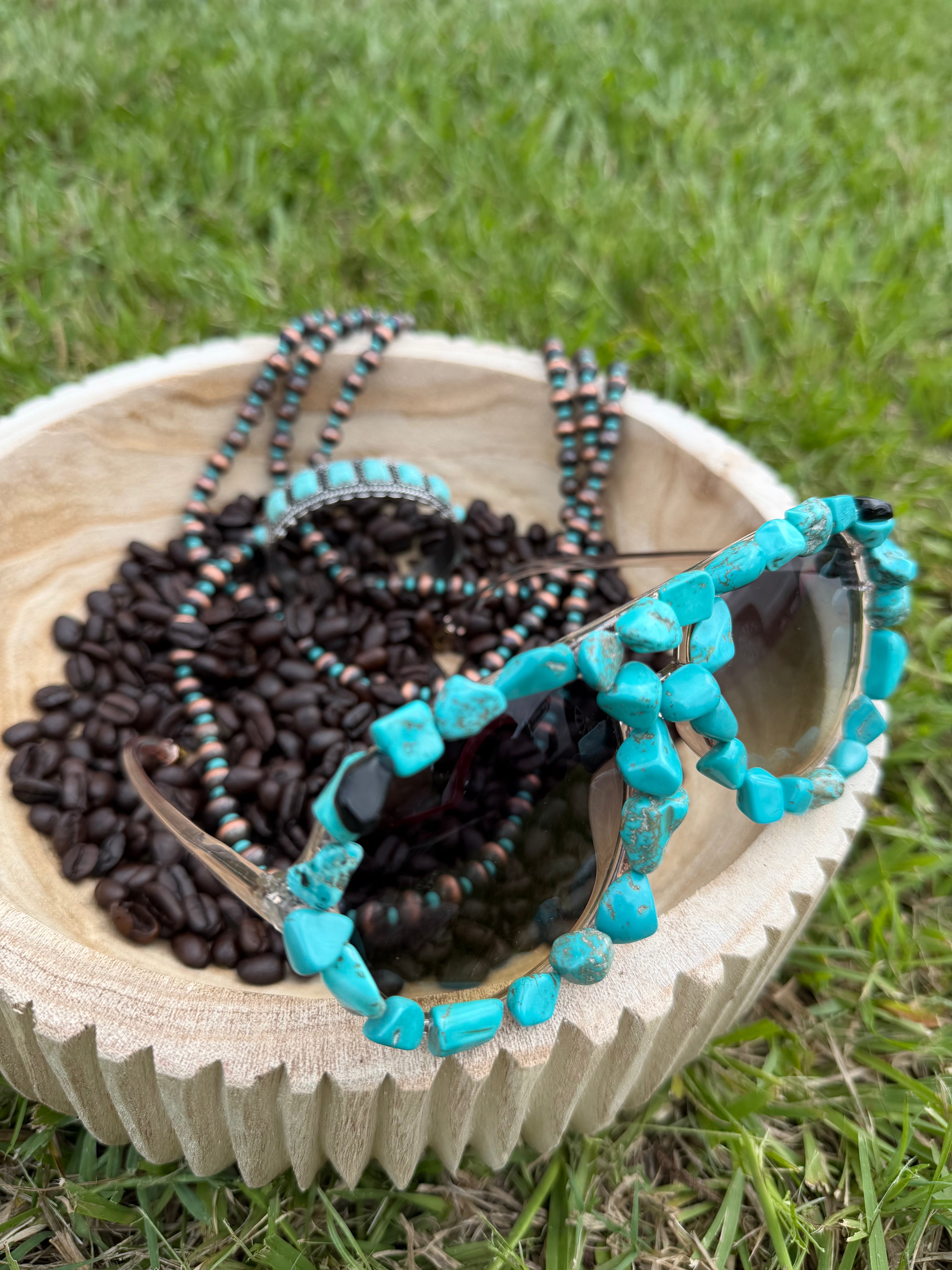 Stunning 🤩 ultra stoned turquoise sunnies 🦋