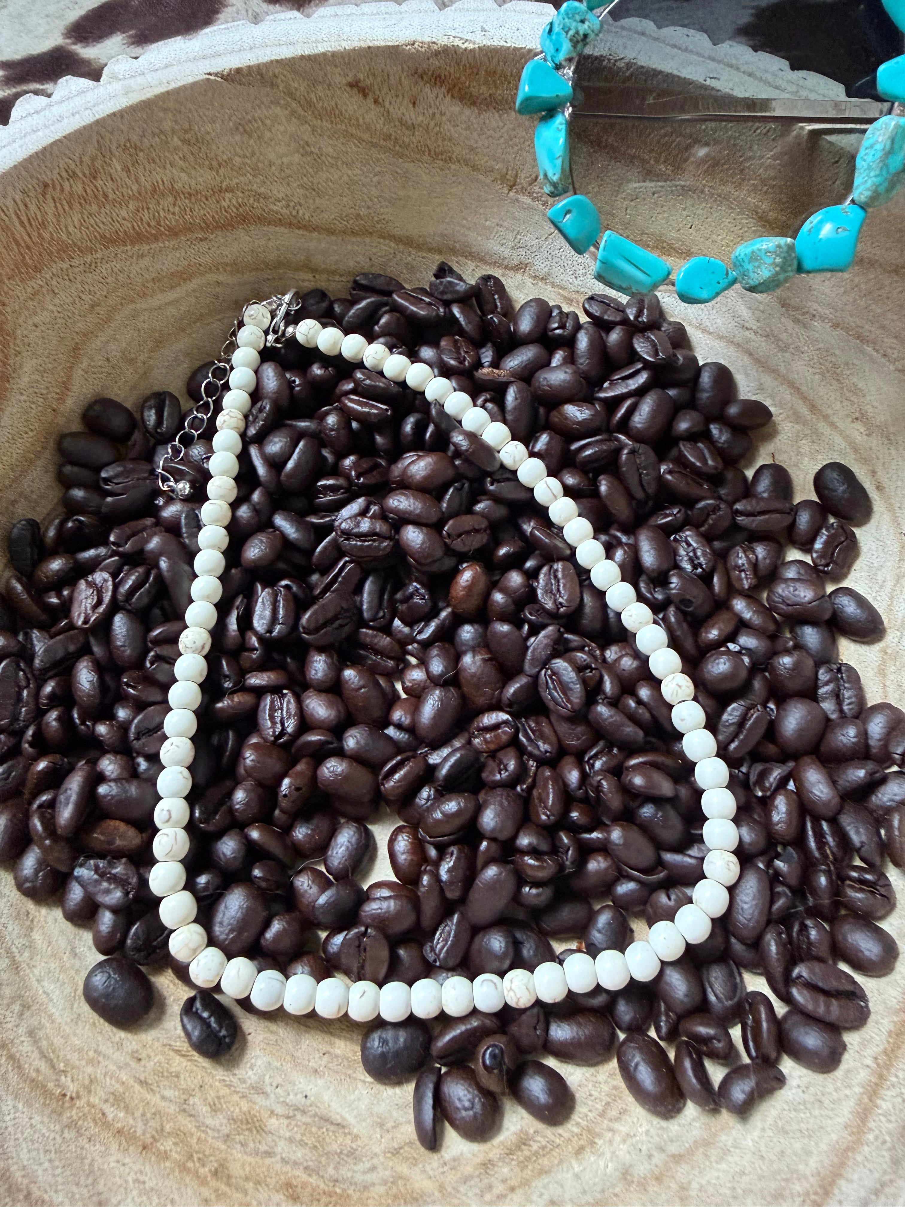 Cream faux Navajo pearl style choker