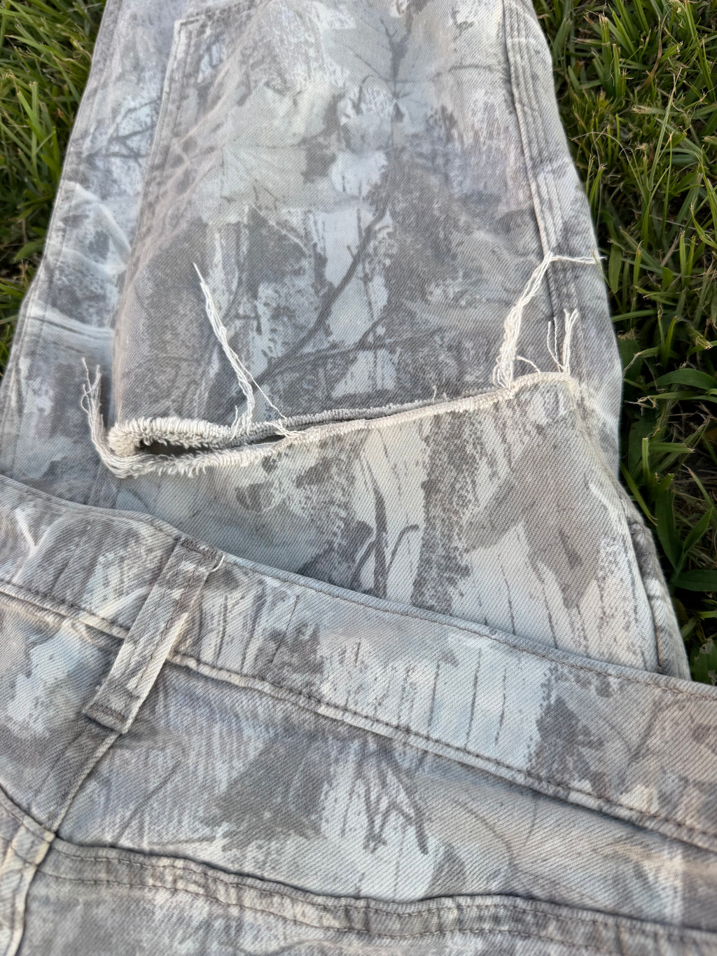 Light camo double knee distressed 🔥 (30/30)