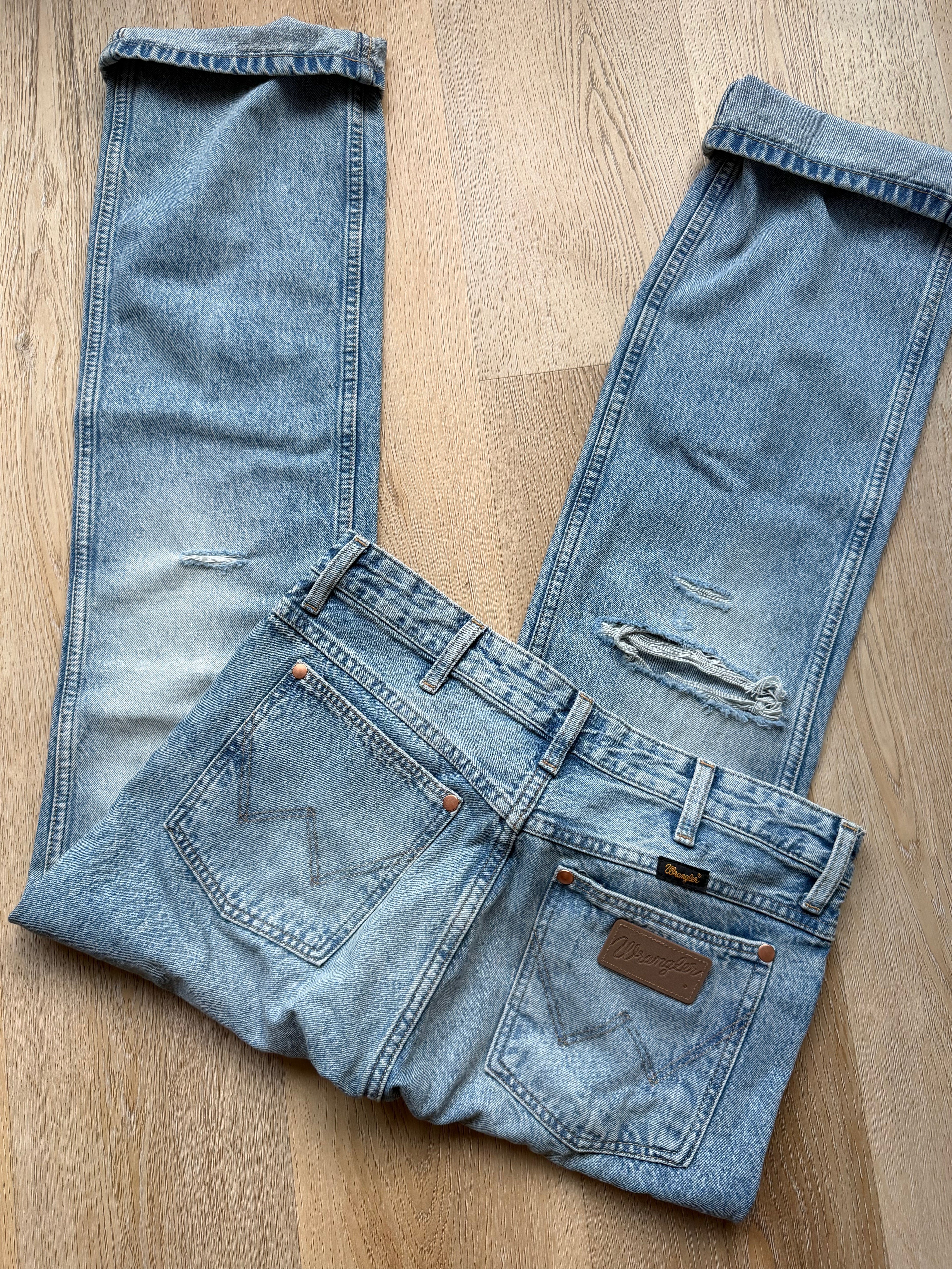 Custom distressed Wrangler 28