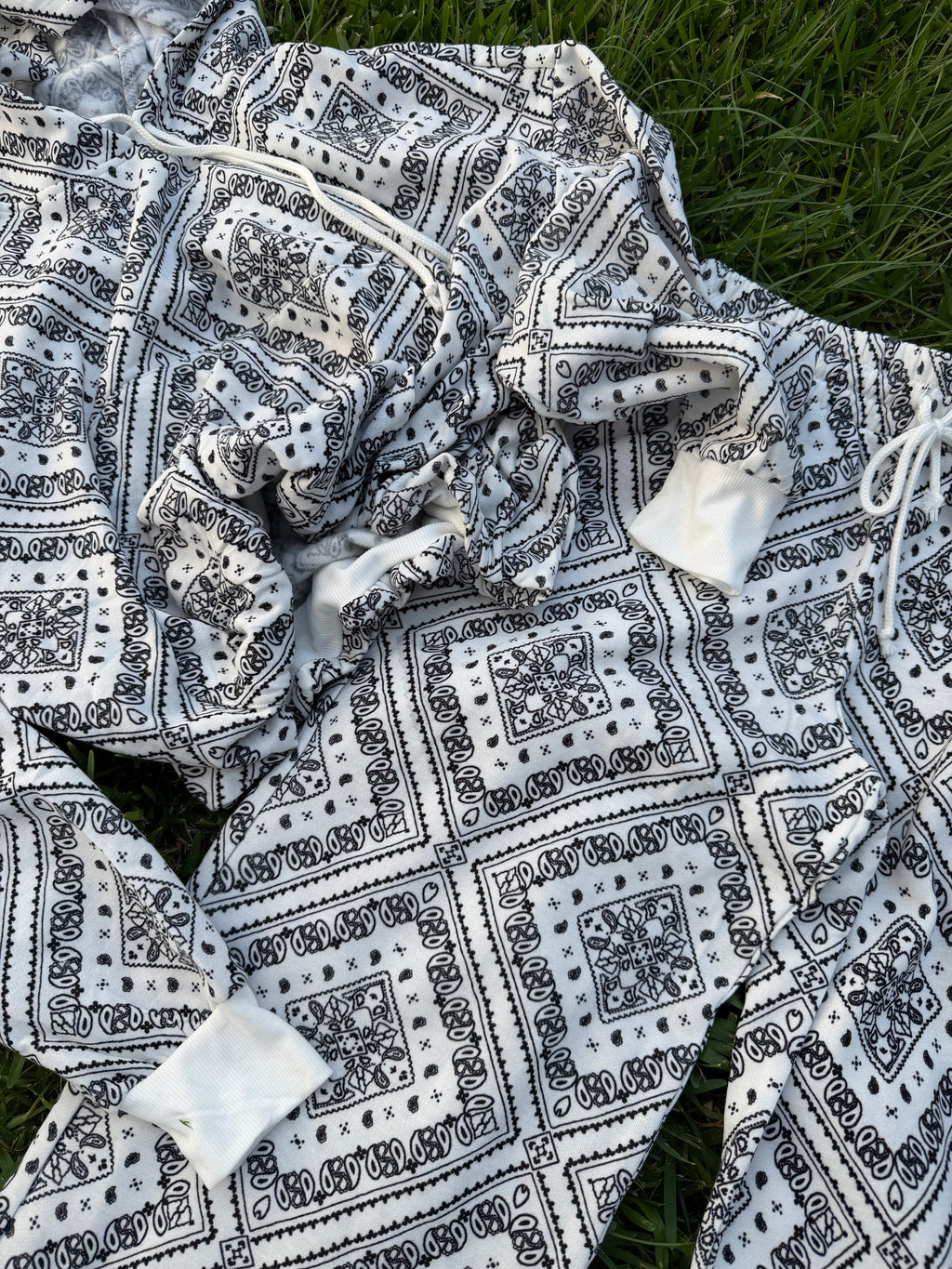 Bandana print sweat set 🔥