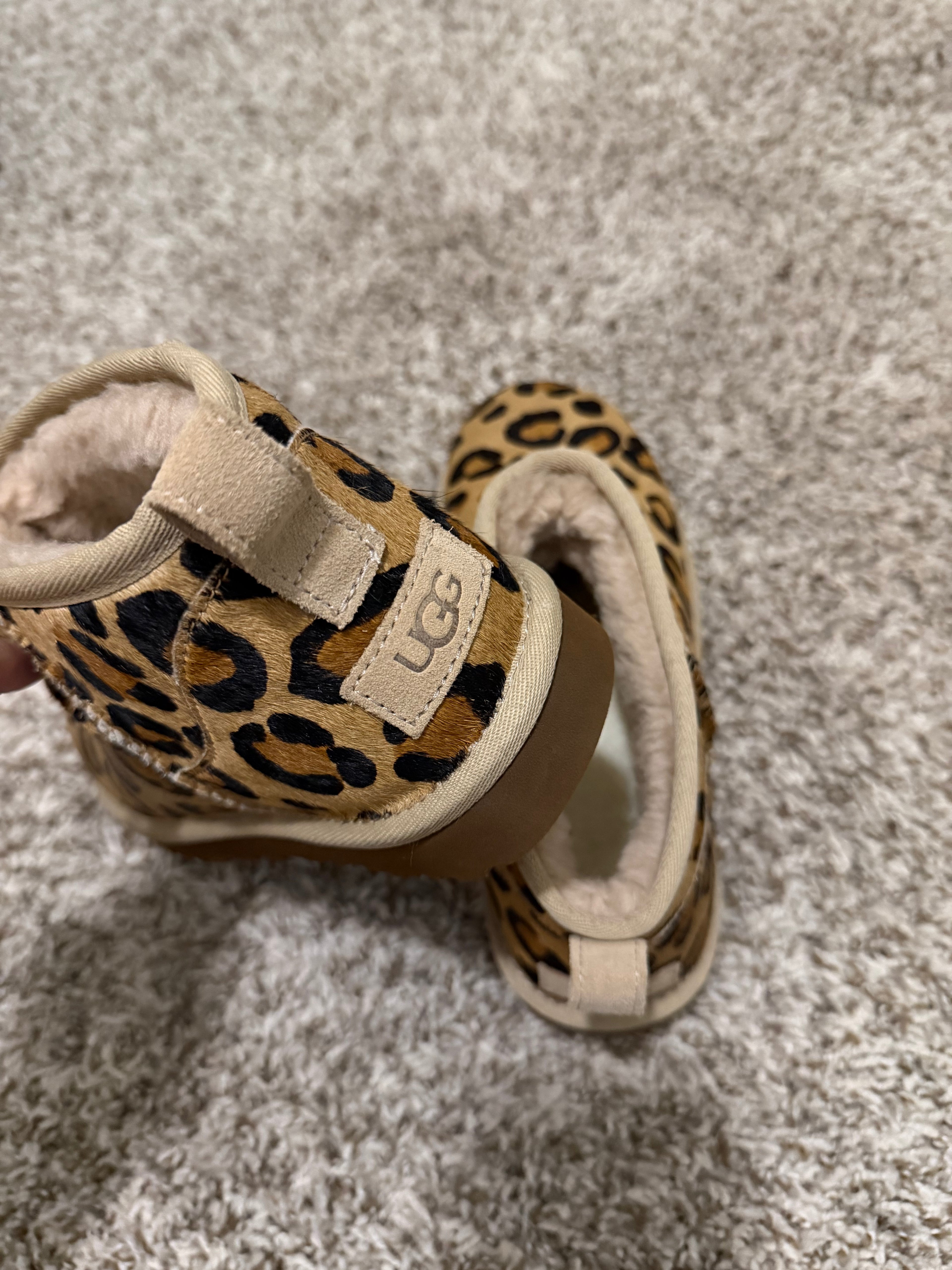 Brand new Cheetah Uggs size 8
