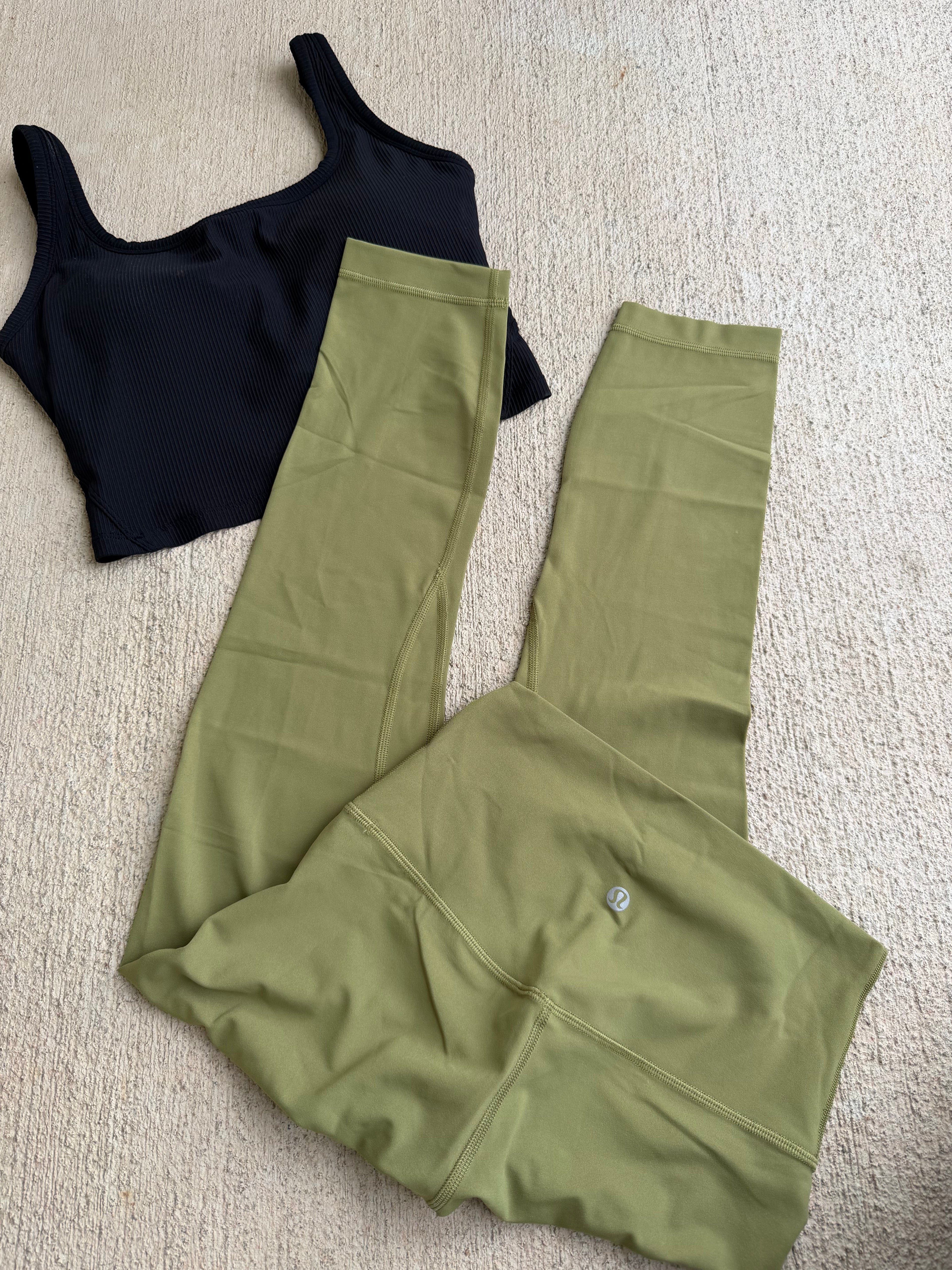 Lulu lemon leggings size 4