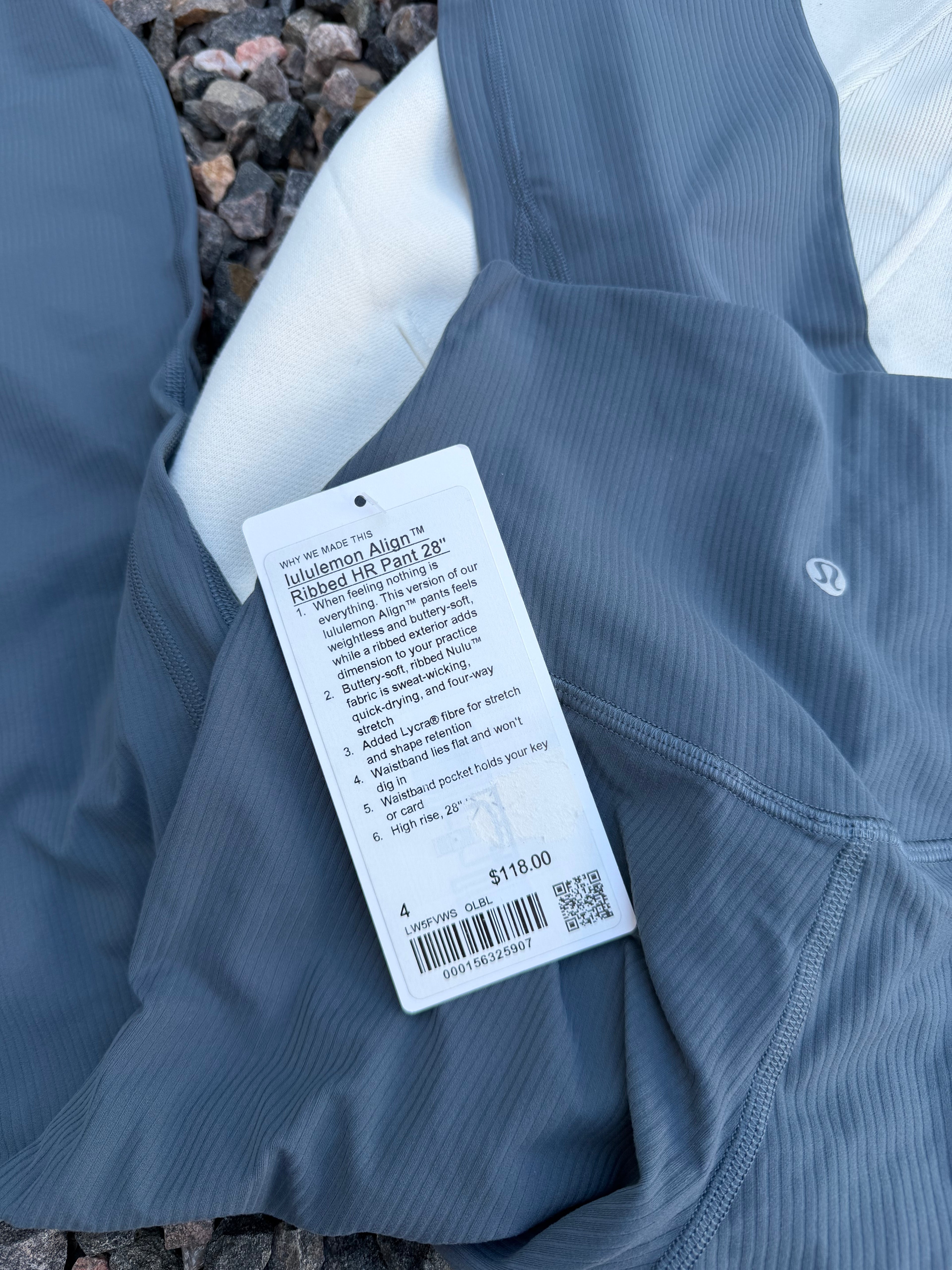 NWT Lulu align ribbed hr 28” size 4