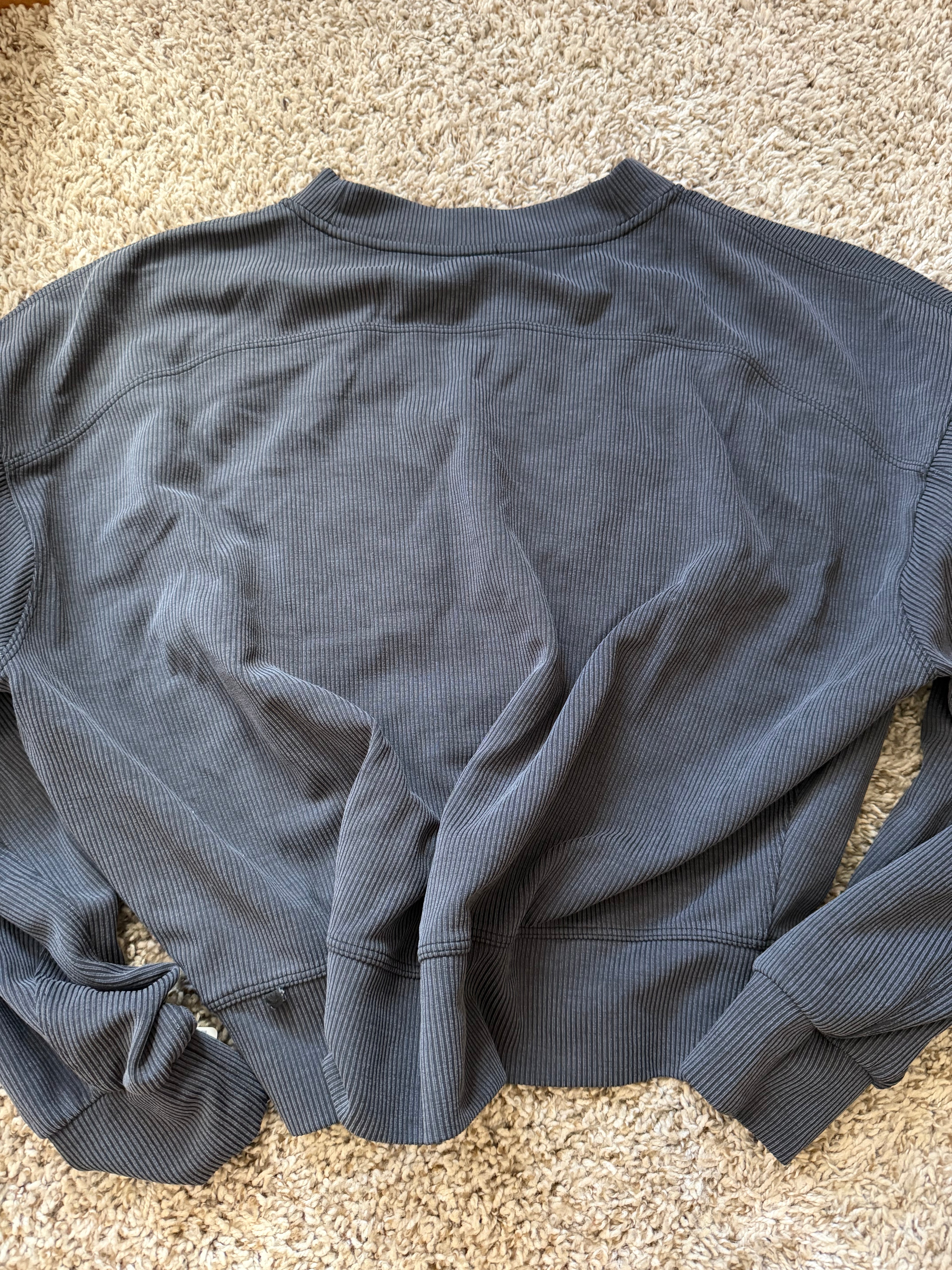Lulu lemon ribbed softstreme crew 🔥 size 8