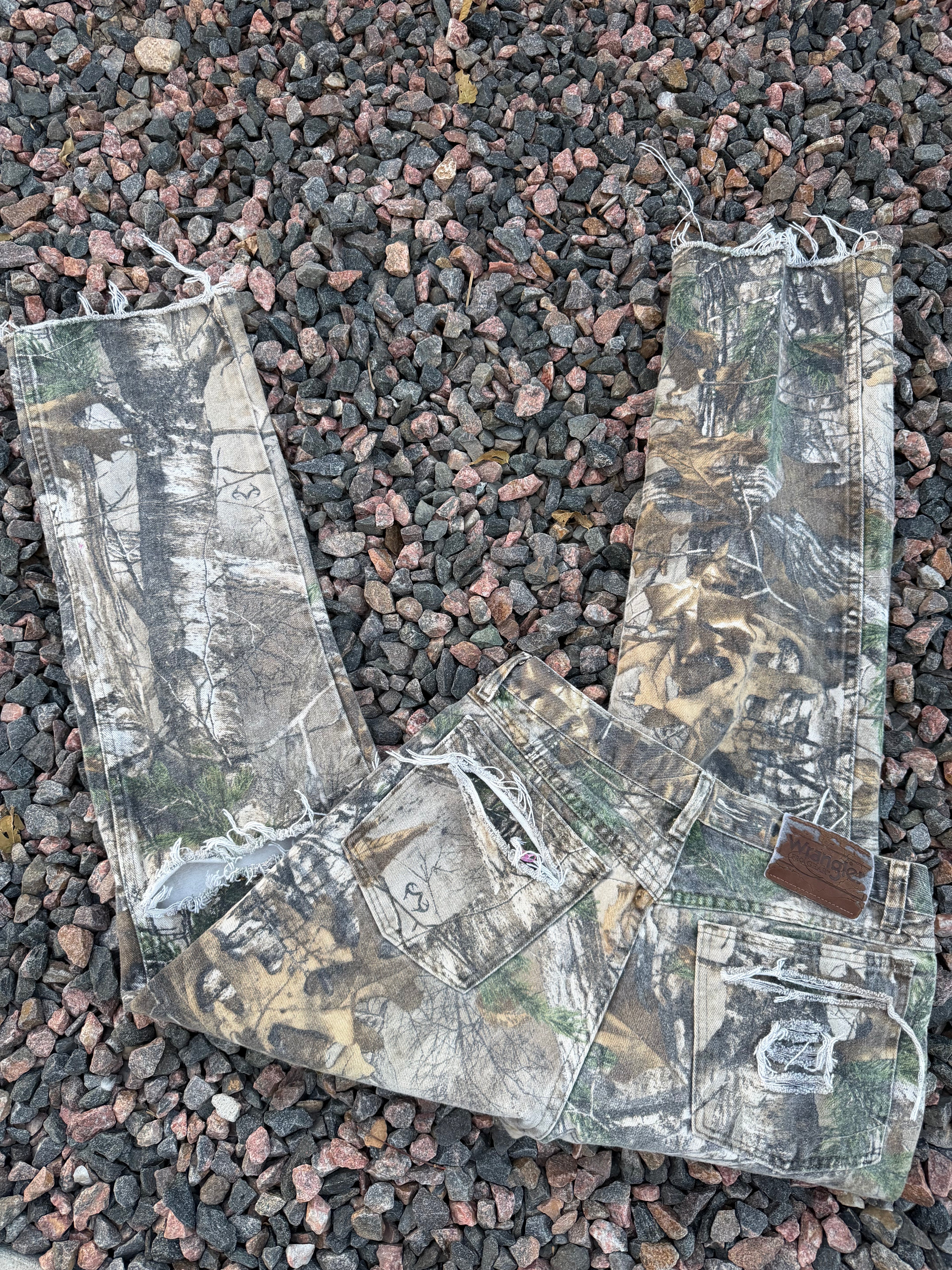 Custom vintage distressed camo (30 inch)