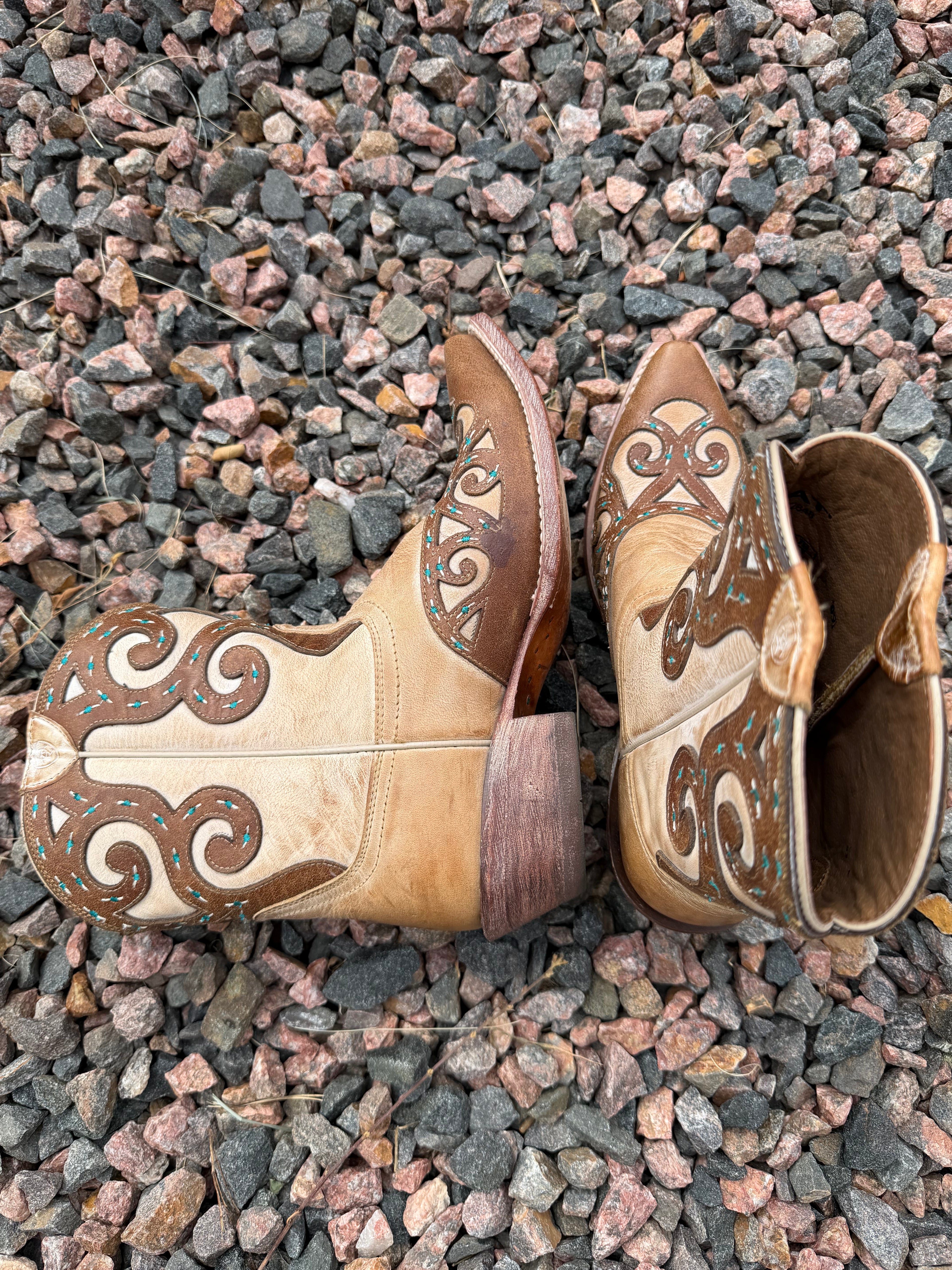 Stunning 🤩 Ariat RIO boots (7b)