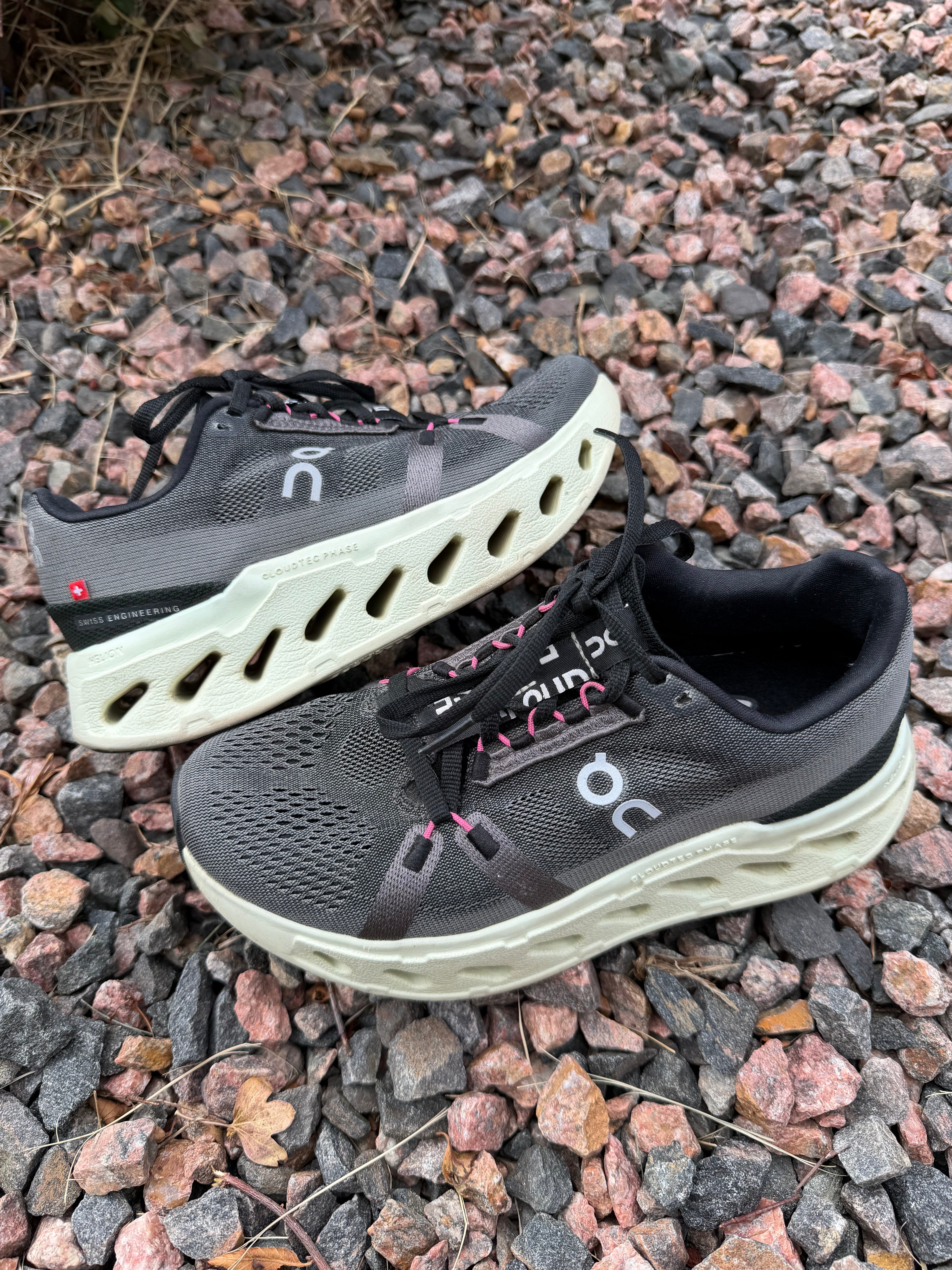 Woman’s size 6.5 cloud tech