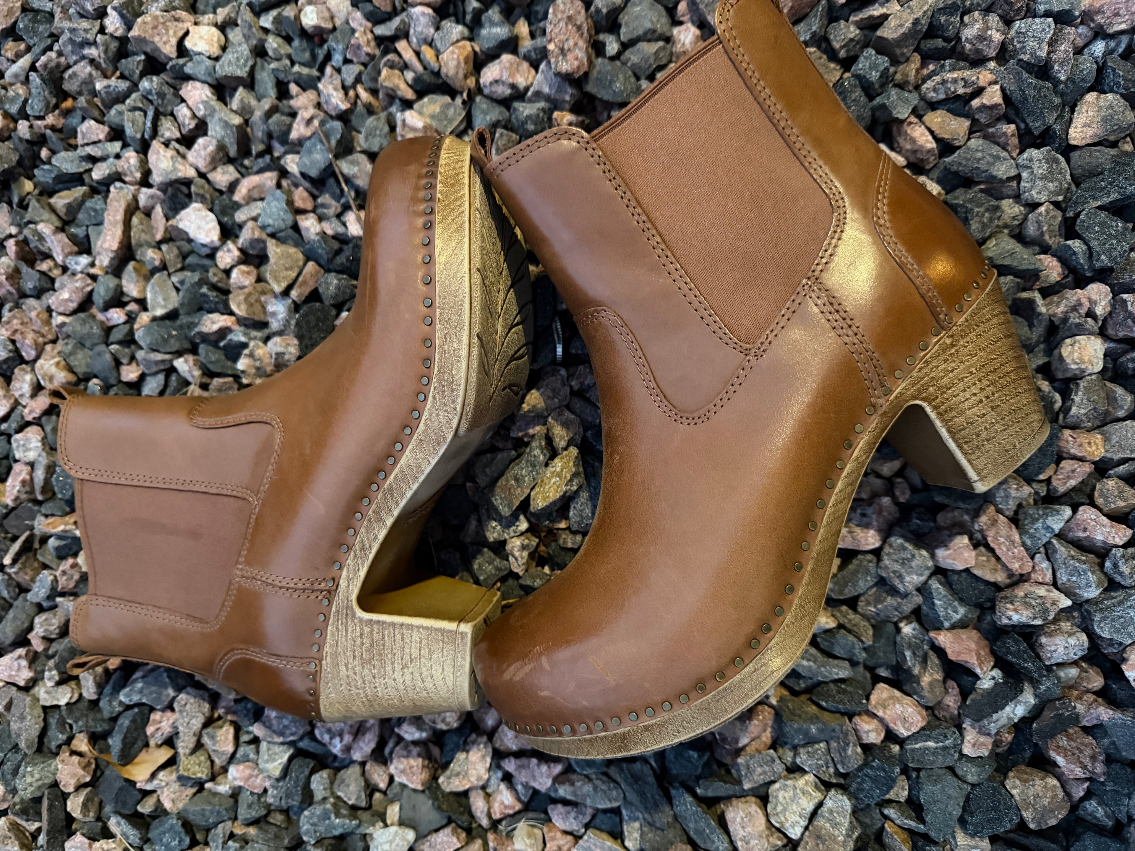 Dansko Shayna Heeled Boots in luggage burnished calf leather size 38