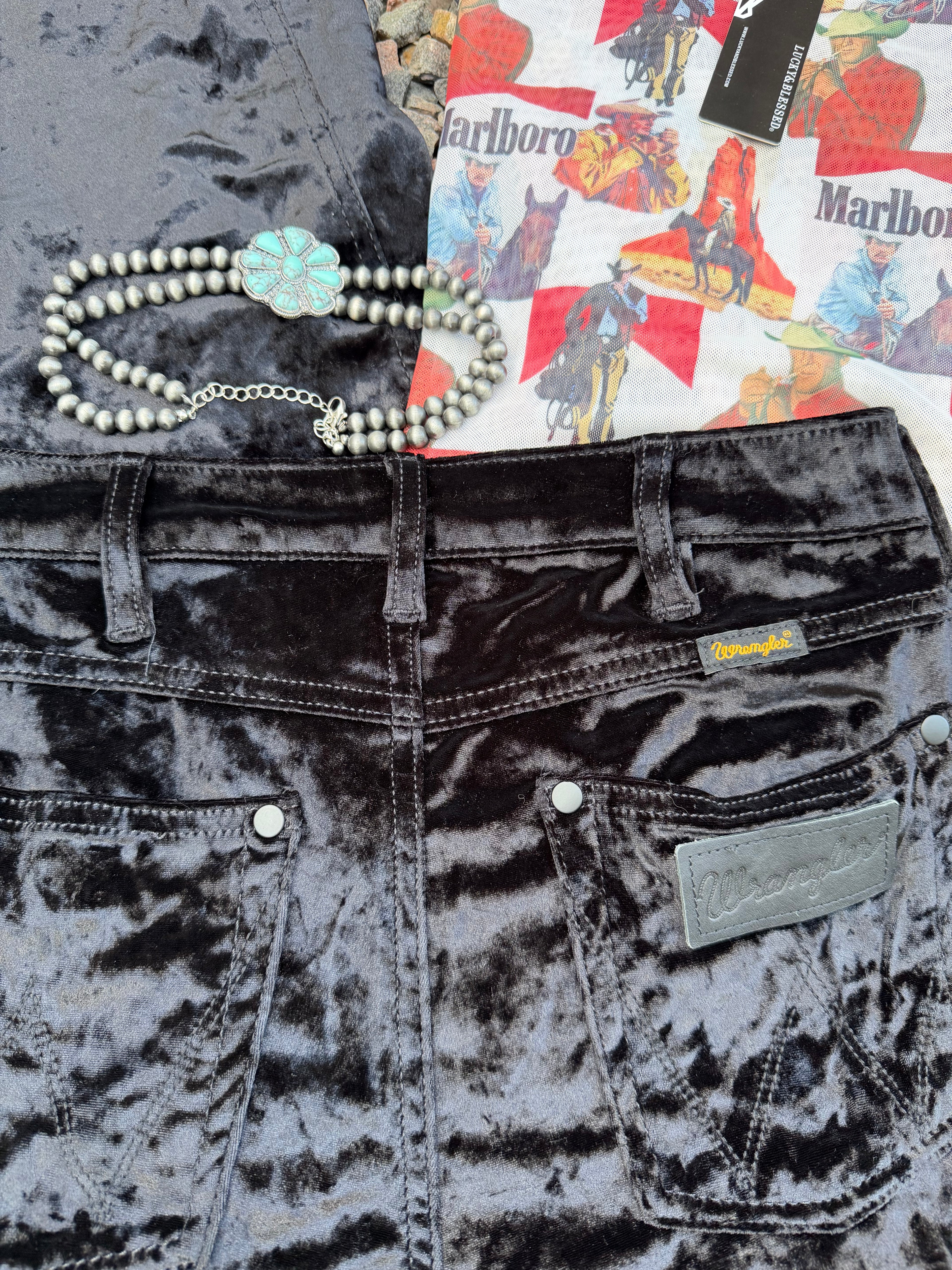 Stunning 🤩 crushed velvet highrise flares size 26/34