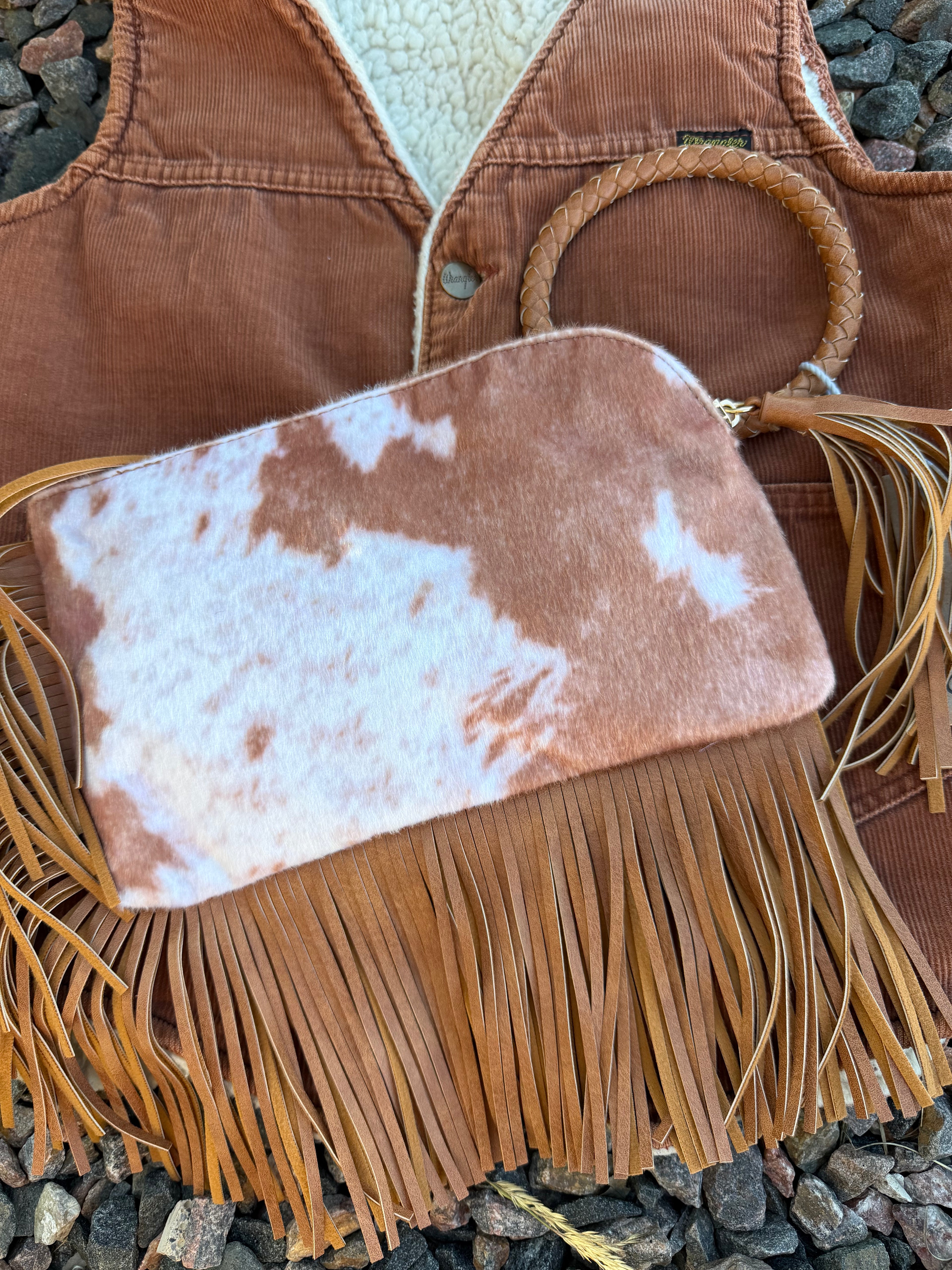 Stunning fringe wristlet 🔥
