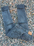 Custom distressed Levi’s 🔥 size 27