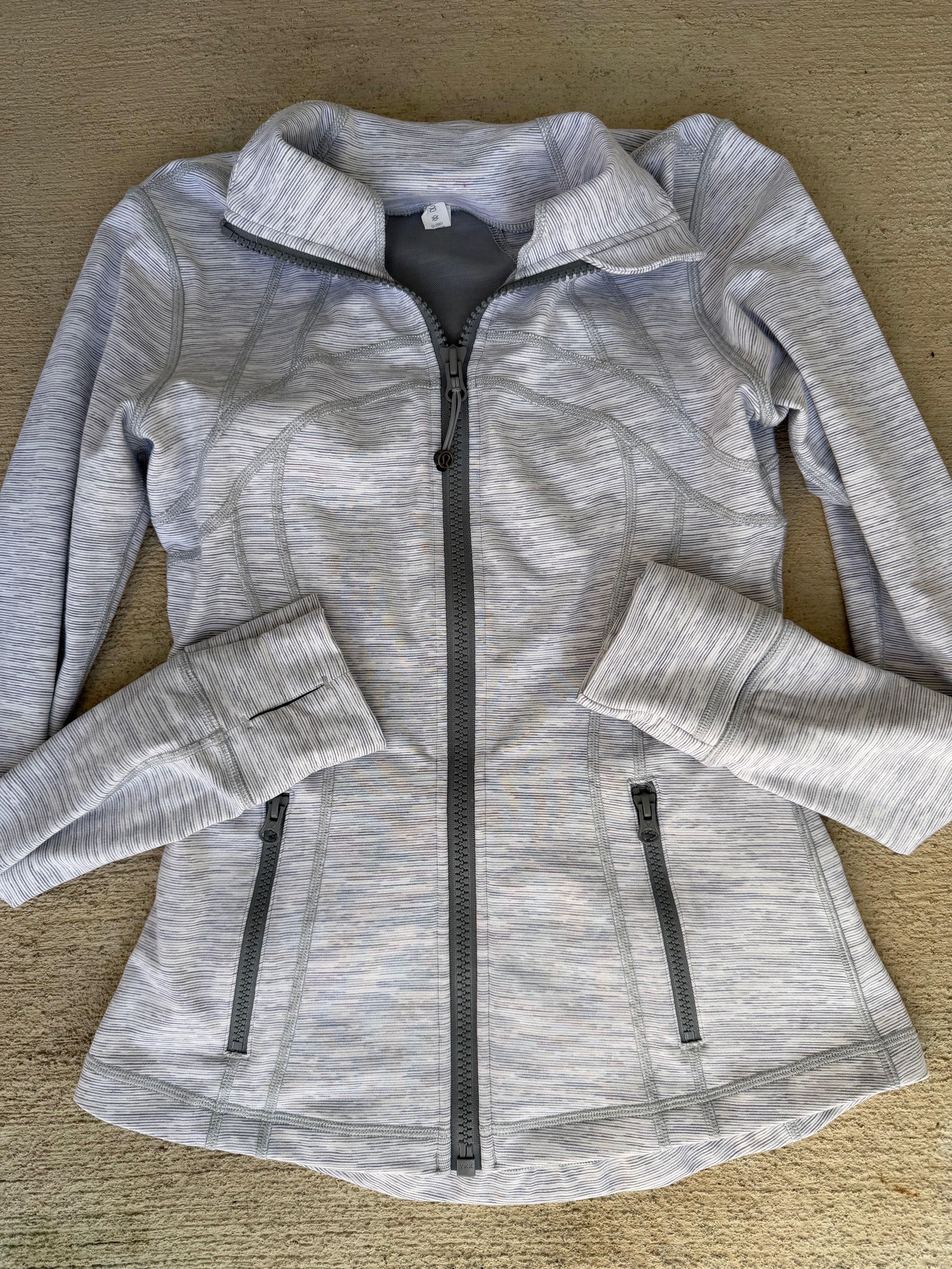 Acid washed gray 🔥 Lulu lemon define jacket size 6