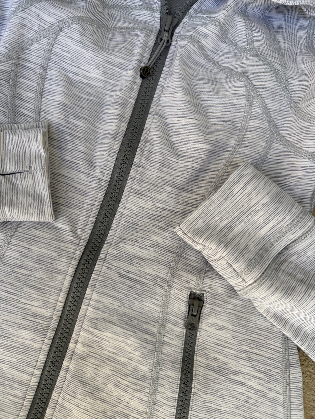 Acid washed gray 🔥 Lulu lemon define jacket size 6