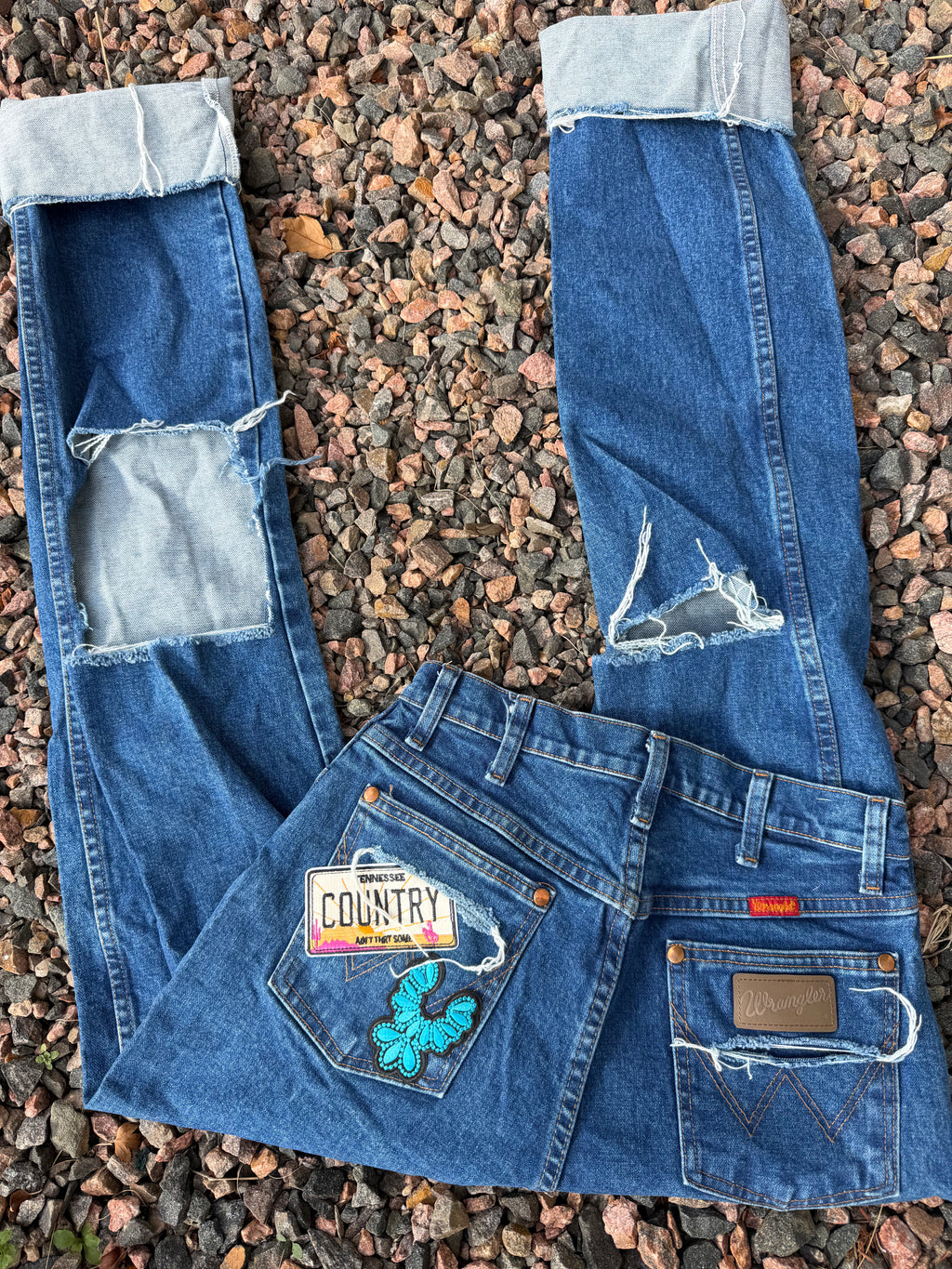 Custom distressed 🔥 Wrangler denim size 7