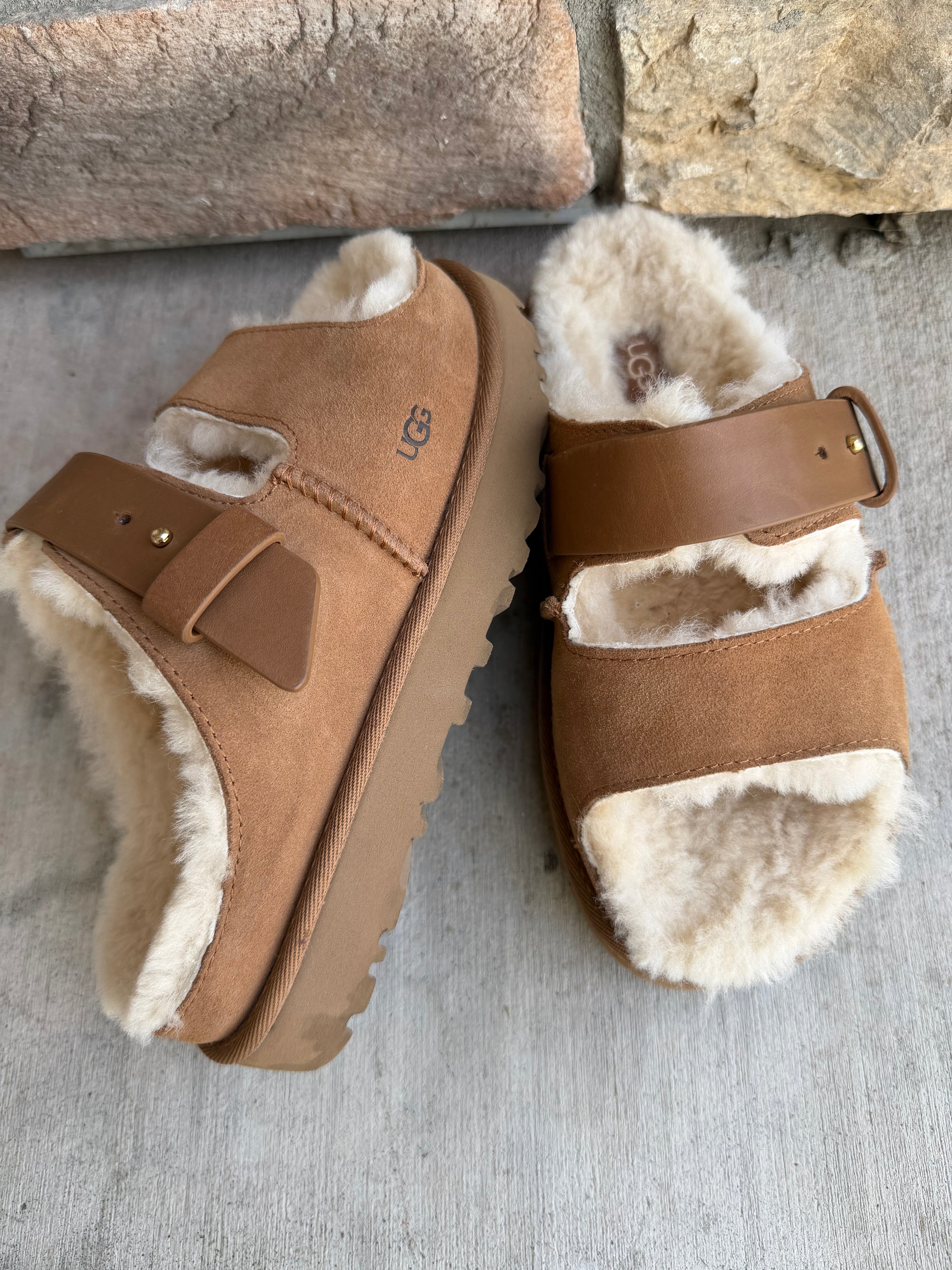 UGG Women's Greenport Strap Slide Chestnut 🍁🍂🍁 size 5